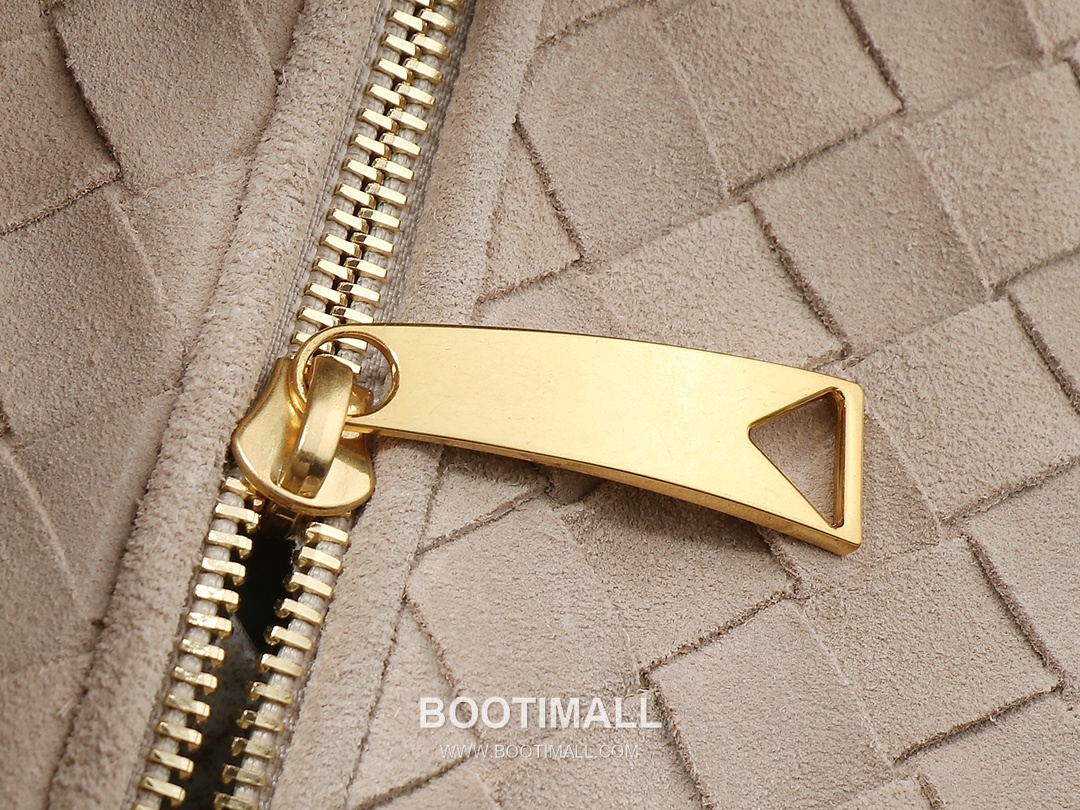 Bottega Veneta Jodie Intrecciato Nappa Leather Hobo Bag 보테가베네타 조디 인트레치아토 나파 호보백 36cm 6