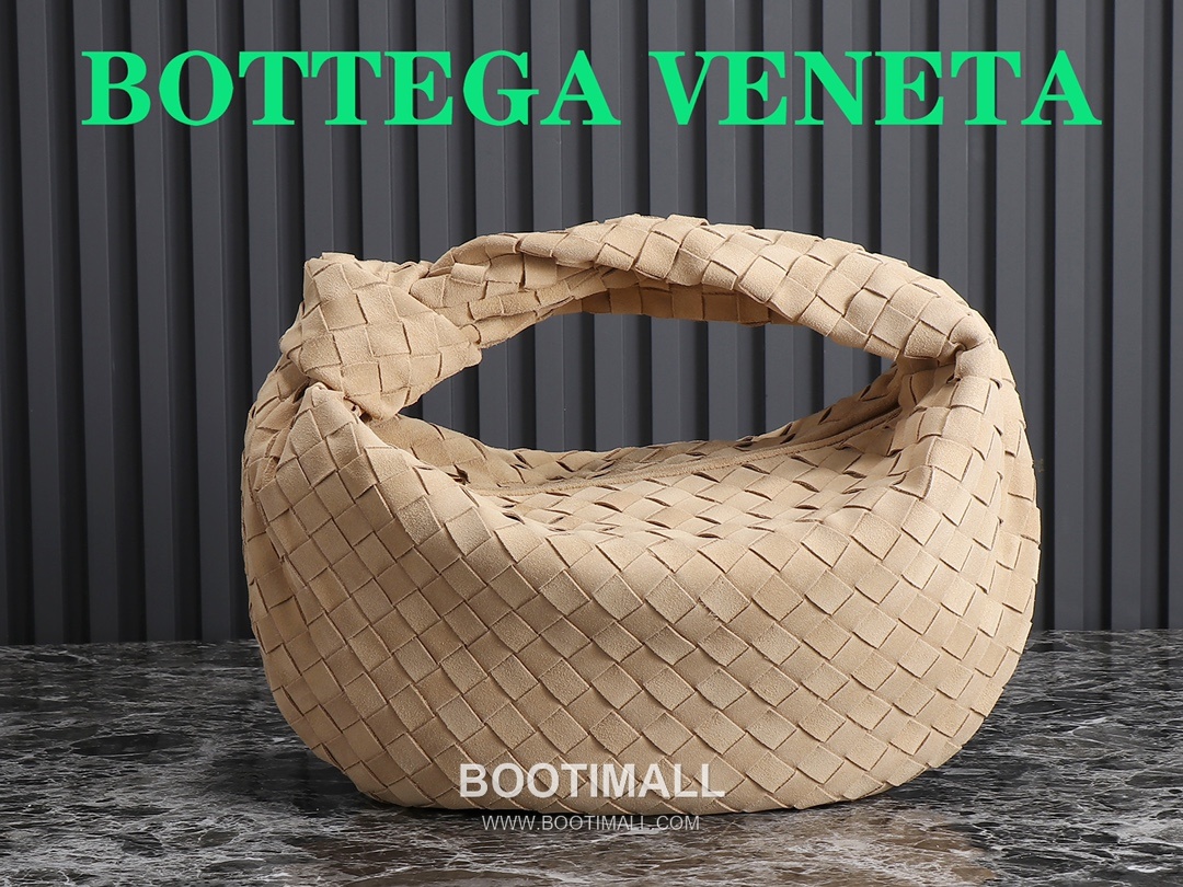 Bottega Veneta Jodie Intrecciato Nappa Leather Hobo Bag 보테가베네타 조디 인트레치아토 나파 호보백 36cm 1