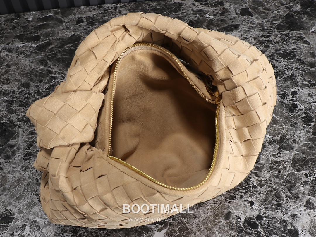Bottega Veneta Jodie Intrecciato Nappa Leather Hobo Bag 보테가베네타 조디 인트레치아토 나파 호보백 36cm 6