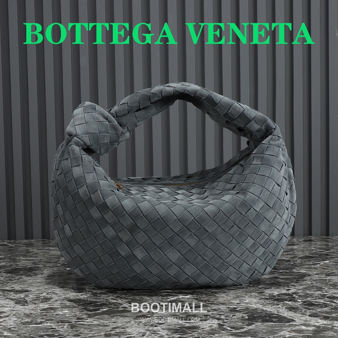 Bottega Veneta Jodie Intrecciato Nappa Leather Hobo Bag 보테가베네타 조디 인트레치아토 나파 호보백 36cm 1