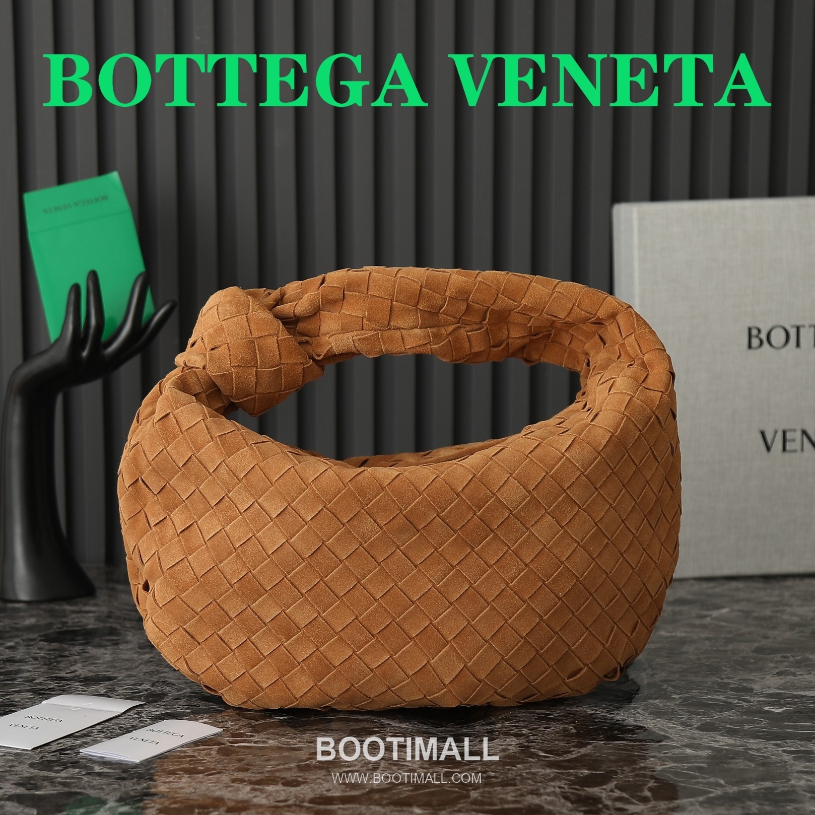 Bottega Veneta Jodie Intrecciato Nappa Leather Hobo Bag 보테가베네타 조디 인트레치아토 나파 호보백 36cm 1