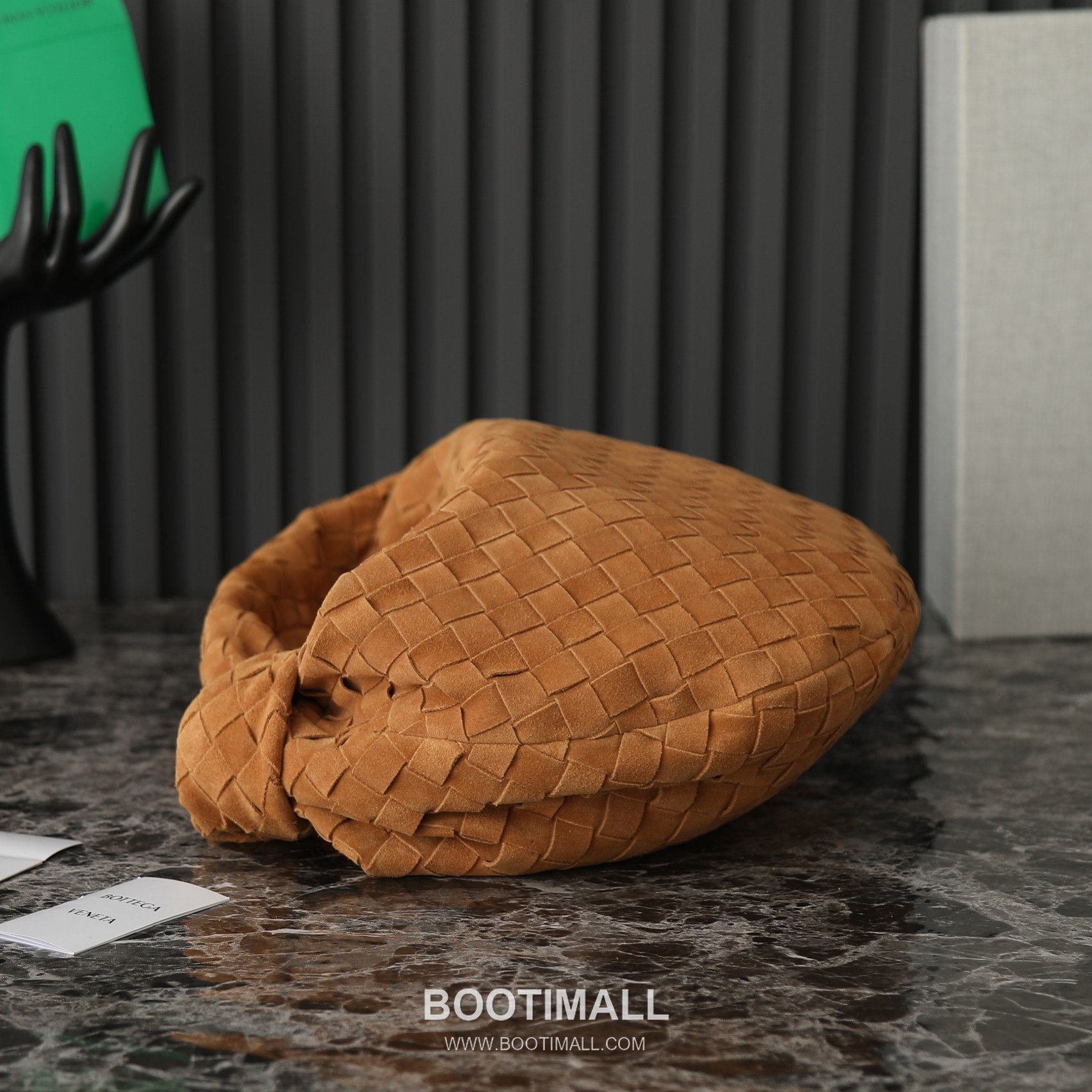 Bottega Veneta Jodie Intrecciato Nappa Leather Hobo Bag 보테가베네타 조디 인트레치아토 나파 호보백 36cm 2