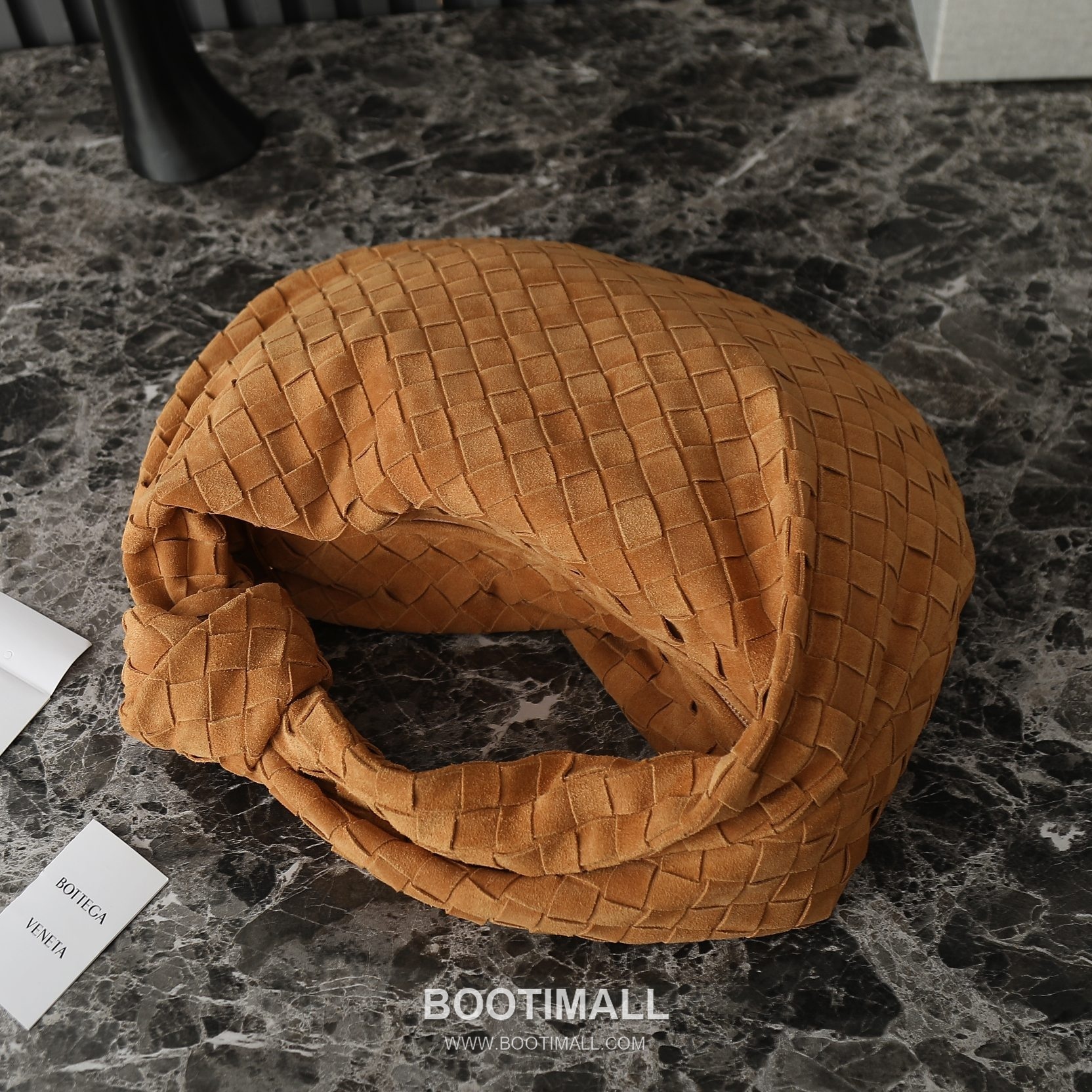 Bottega Veneta Jodie Intrecciato Nappa Leather Hobo Bag 보테가베네타 조디 인트레치아토 나파 호보백 36cm 4