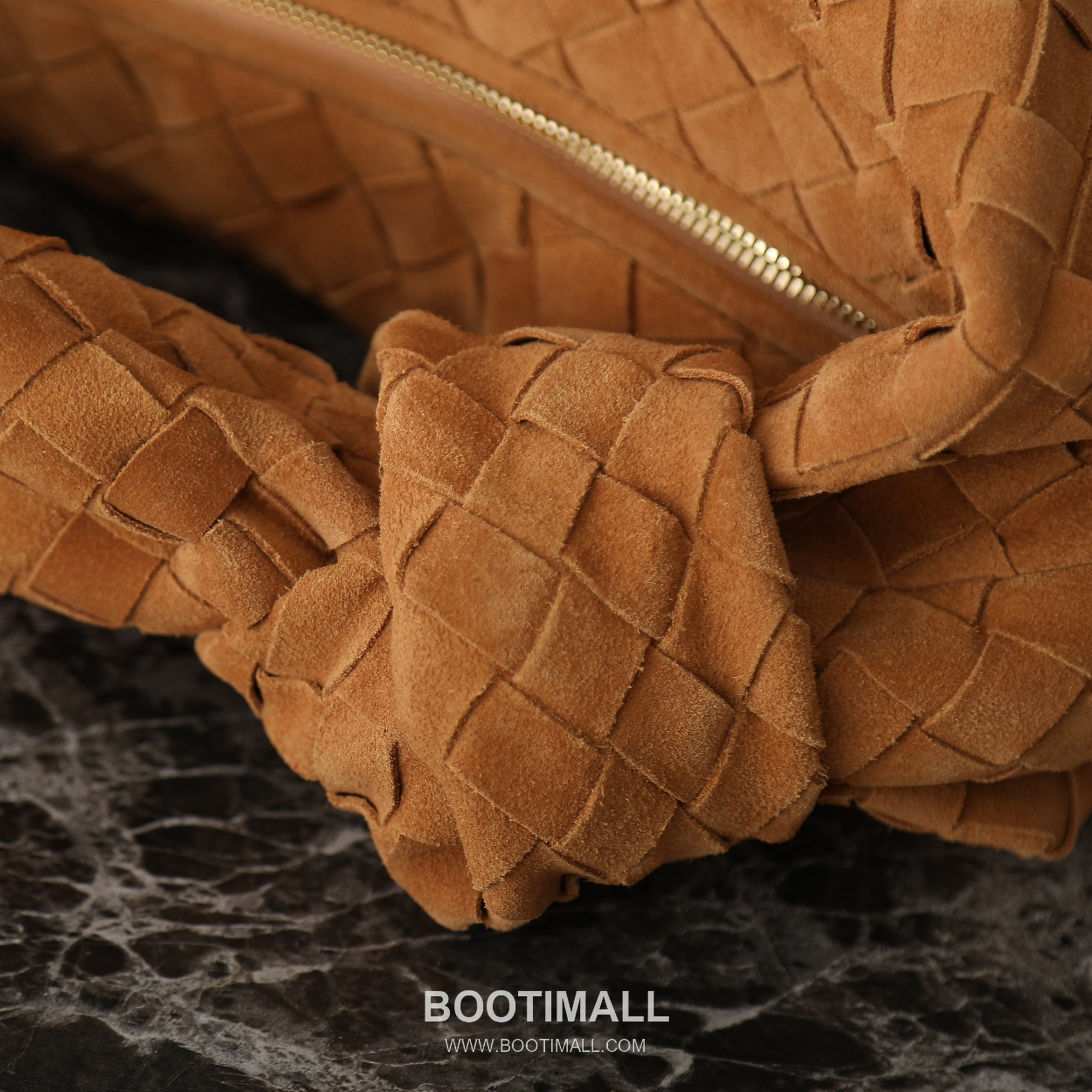 Bottega Veneta Jodie Intrecciato Nappa Leather Hobo Bag 보테가베네타 조디 인트레치아토 나파 호보백 36cm 5