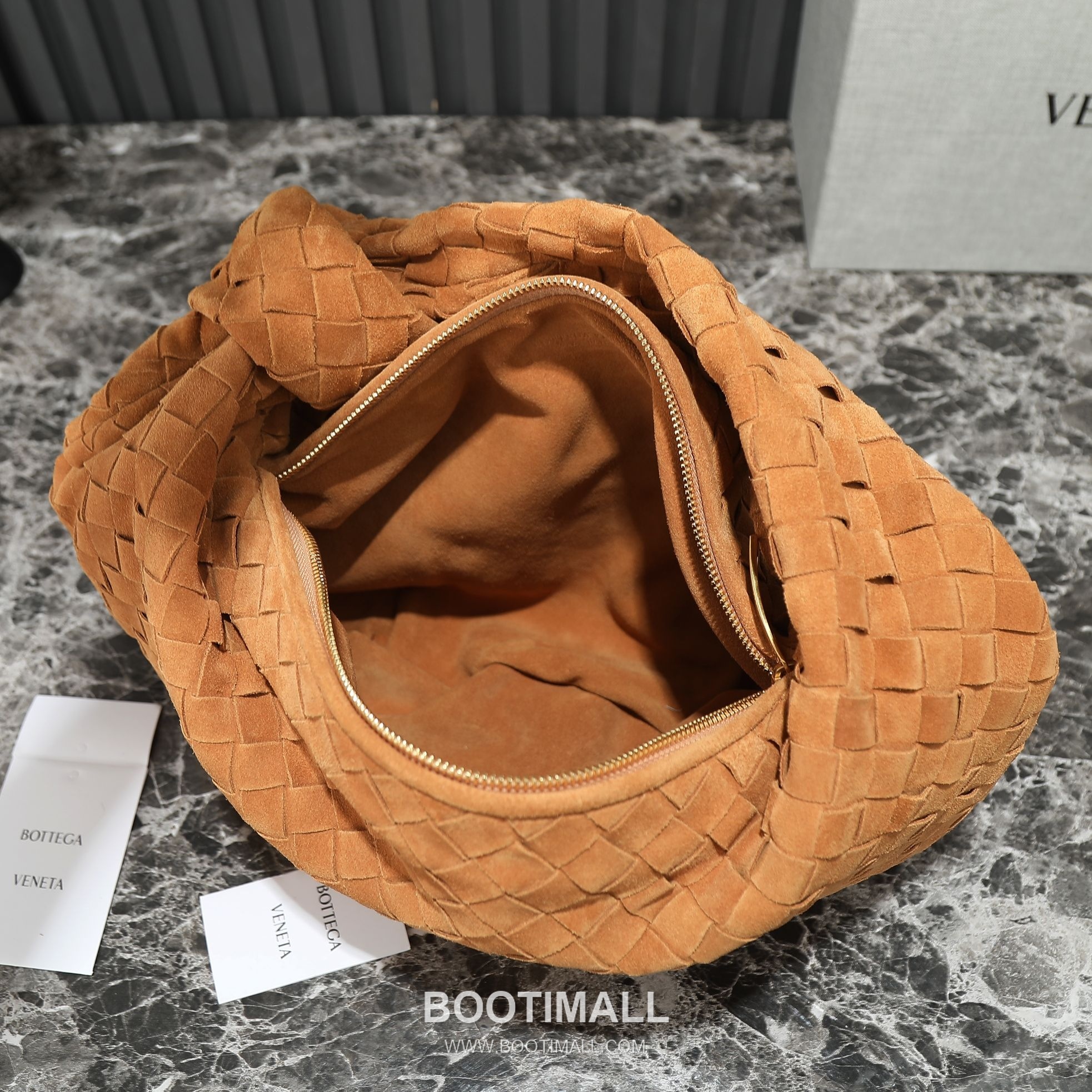 Bottega Veneta Jodie Intrecciato Nappa Leather Hobo Bag 보테가베네타 조디 인트레치아토 나파 호보백 36cm 7