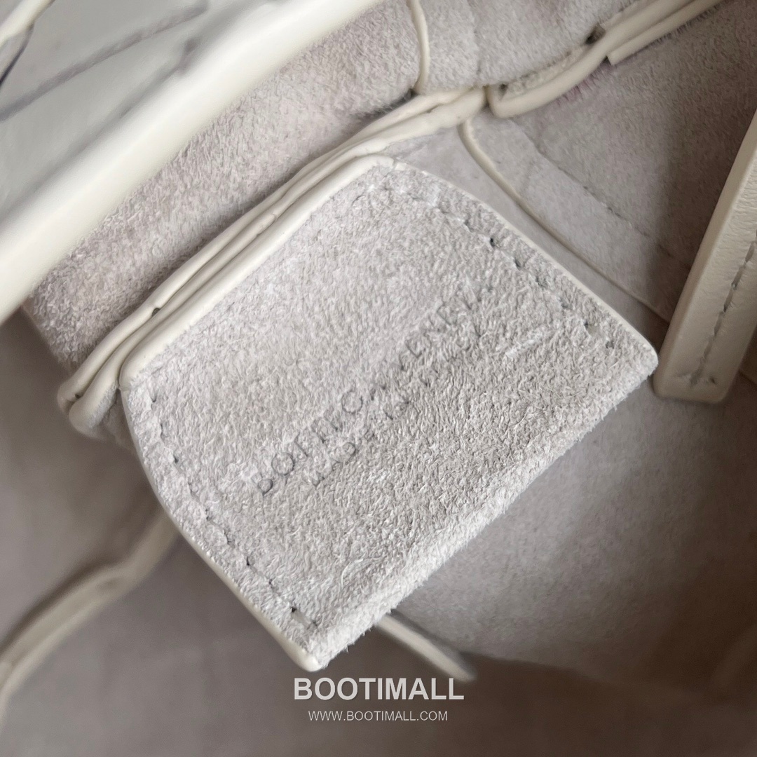 Bottega Veneta Mini Solstice Intrecciato Nappa Leather Shoulder Bag 보테가베네타 미니 솔스티스 인트레치아토 나파 숄더백 28cm 9