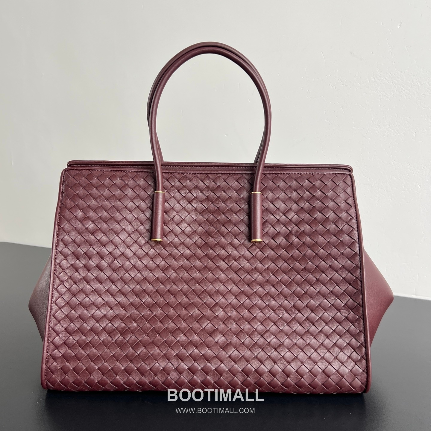 Bottega Veneta Barbare Intrecciato Nappa Leather Tote Bag 보테가베네타 바르바레 인트레치아토 나파 토트백 37cm 1