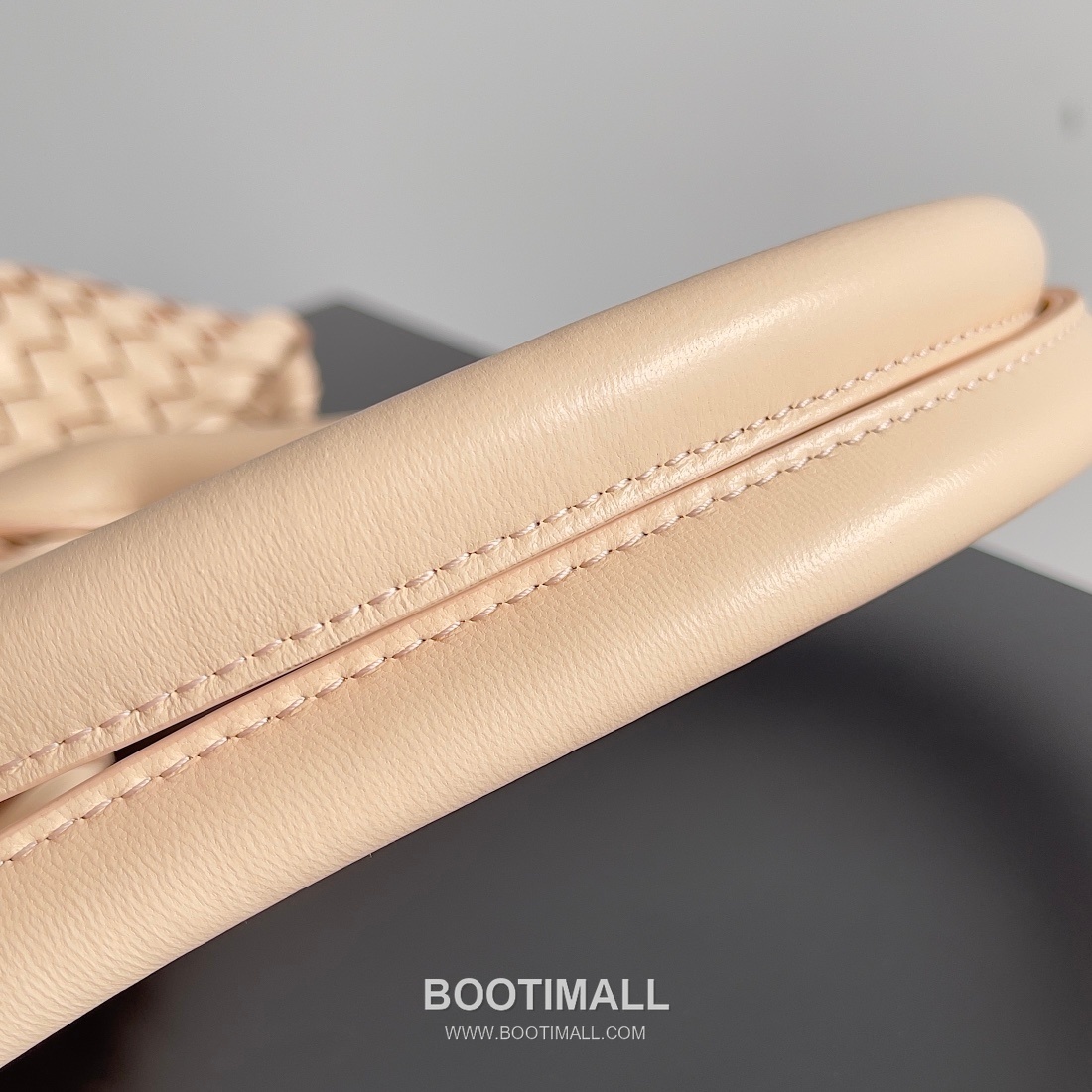 Bottega Veneta Cabat Intrecciato Nappa Leather Tote Bag 보테가베네타 카바 인트레치아토 나파 토트백 48cm 7