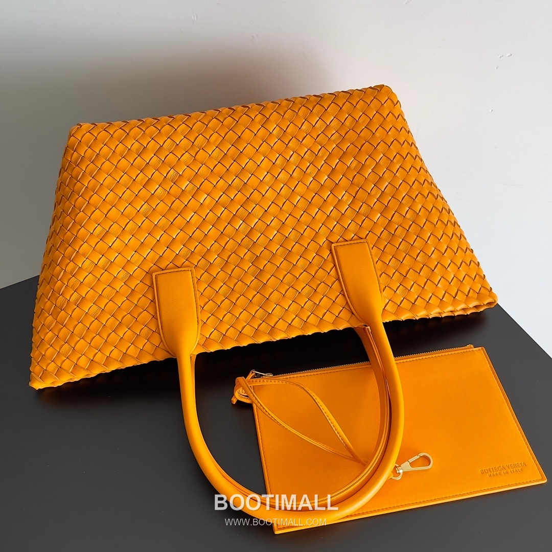 Bottega Veneta Cabat Intrecciato Nappa Leather Tote Bag 보테가베네타 카바 인트레치아토 나파 토트백 48cm 2