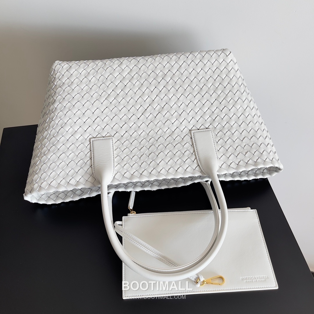 Bottega Veneta Cabat Intrecciato Nappa Leather Tote Bag 보테가베네타 카바 인트레치아토 나파 토트백 48cm 2