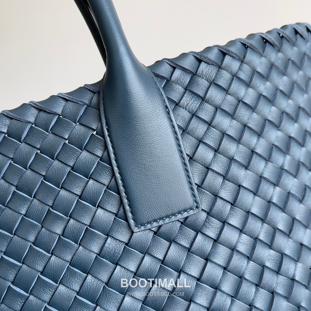 Bottega Veneta Cabat Intrecciato Nappa Leather Tote Bag 보테가베네타 카바 인트레치아토 나파 토트백 48cm 6