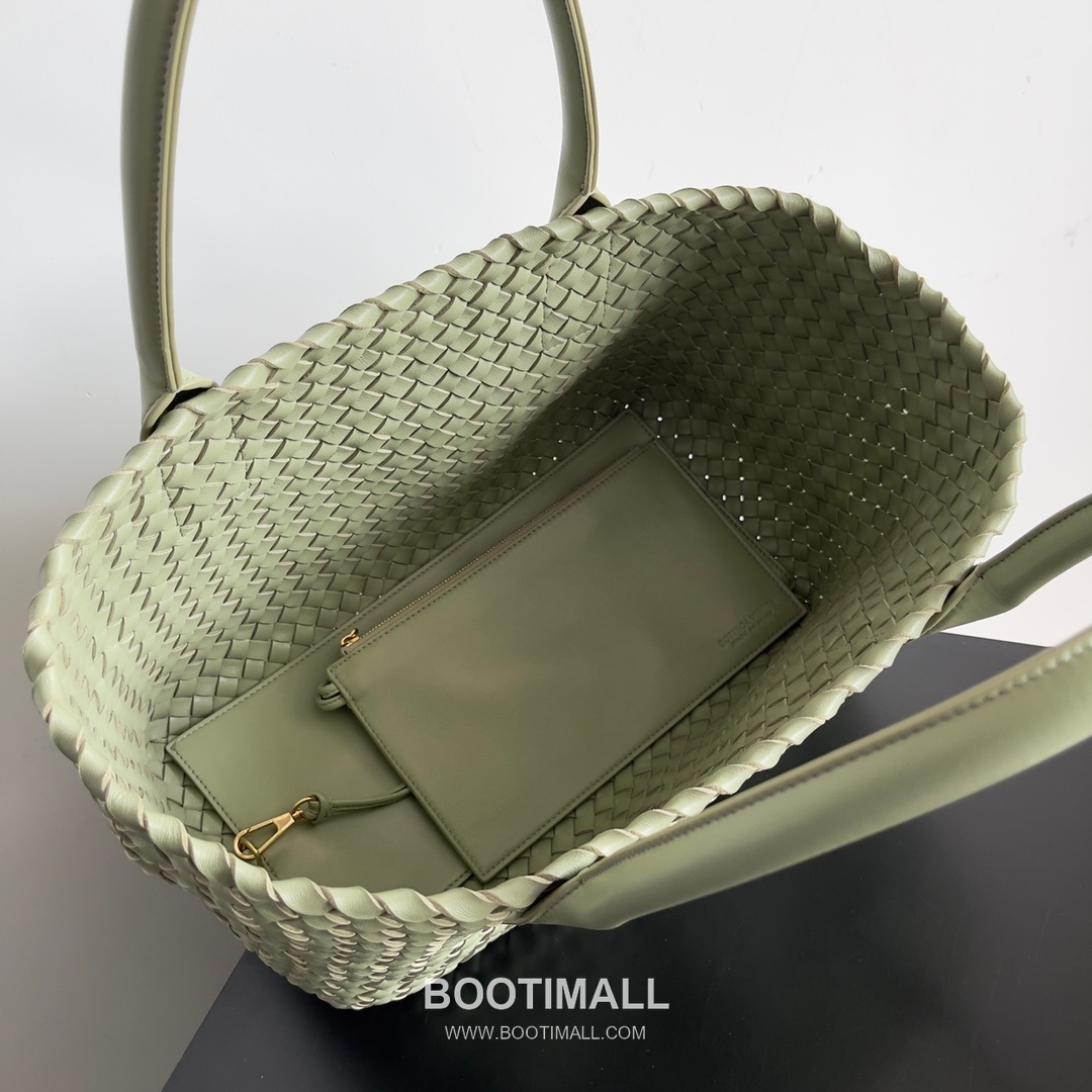 Bottega Veneta Cabat Intrecciato Nappa Leather Tote Bag 보테가베네타 카바 인트레치아토 나파 토트백 48cm 7