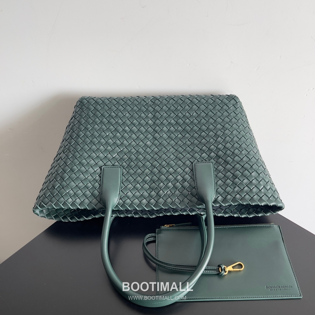 Bottega Veneta Cabat Intrecciato Nappa Leather Tote Bag 보테가베네타 카바 인트레치아토 나파 토트백 48cm 2