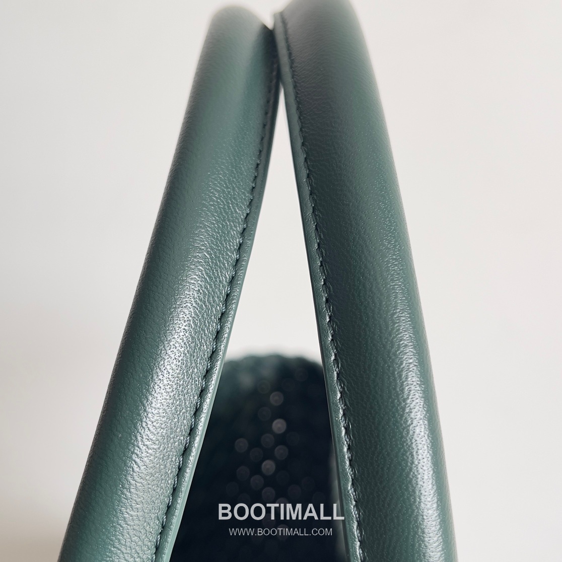 Bottega Veneta Cabat Intrecciato Nappa Leather Tote Bag 보테가베네타 카바 인트레치아토 나파 토트백 48cm 5