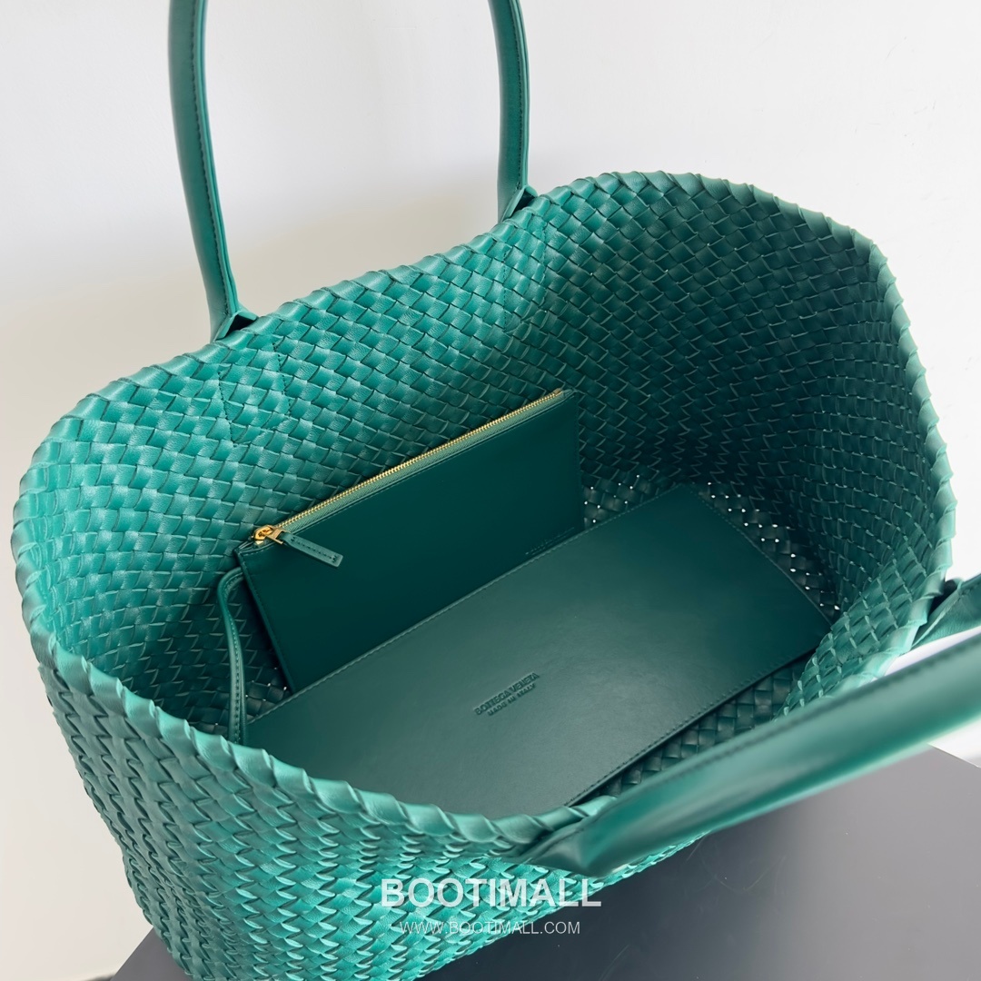 Bottega Veneta Cabat Intrecciato Nappa Leather Tote Bag 보테가베네타 카바 인트레치아토 나파 토트백 48cm 9