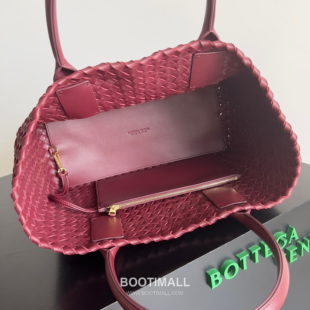 Bottega Veneta Cabat Intrecciato Nappa Leather Tote Bag 보테가베네타 카바 인트레치아토 나파 토트백 48cm 7