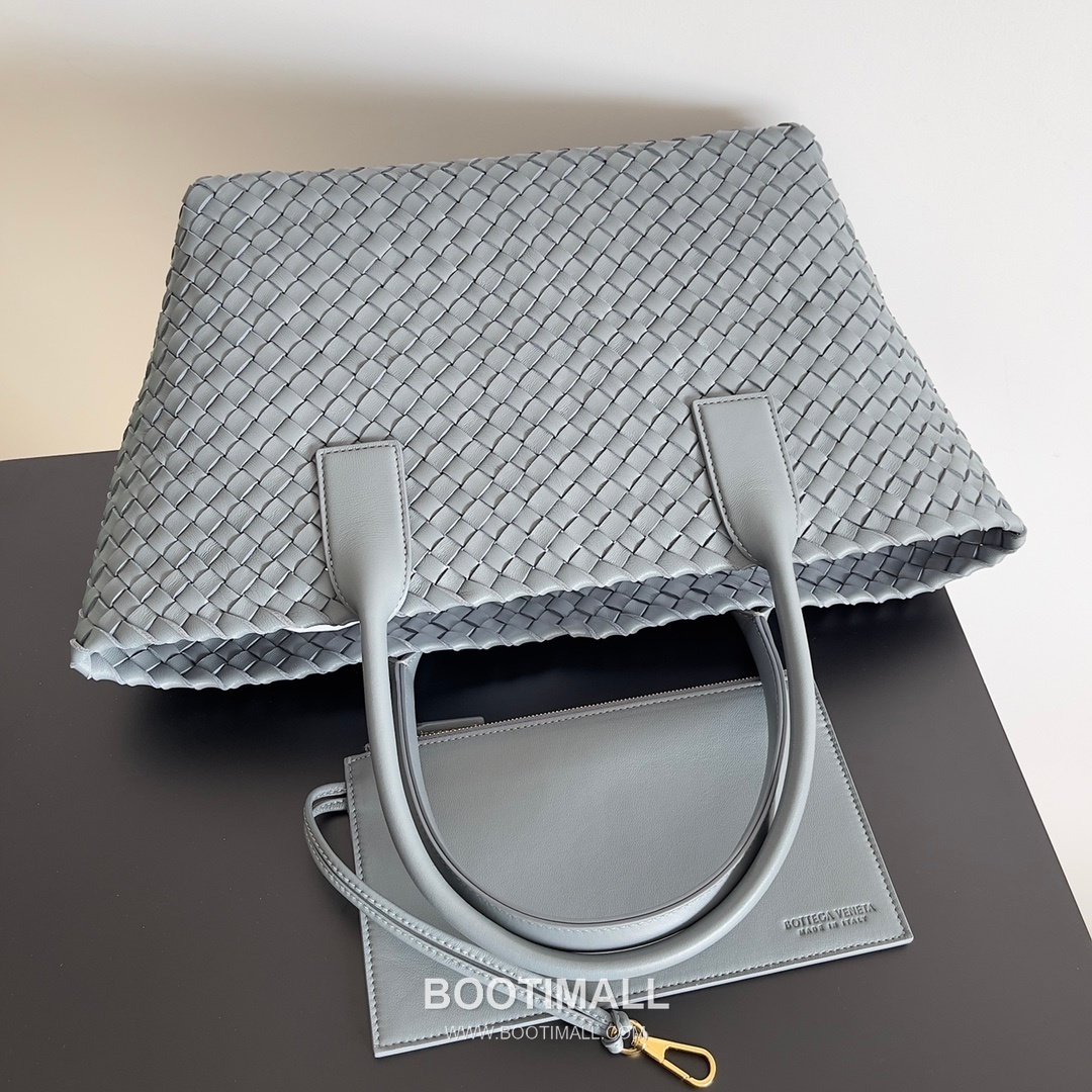 Bottega Veneta Cabat Intrecciato Nappa Leather Tote Bag 보테가베네타 카바 인트레치아토 나파 토트백 48cm 2