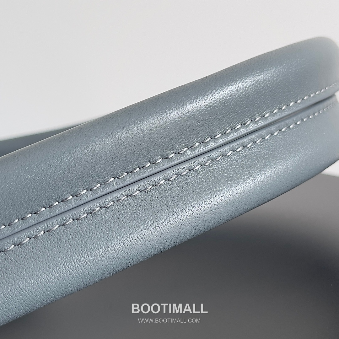 Bottega Veneta Cabat Intrecciato Nappa Leather Tote Bag 보테가베네타 카바 인트레치아토 나파 토트백 48cm 7