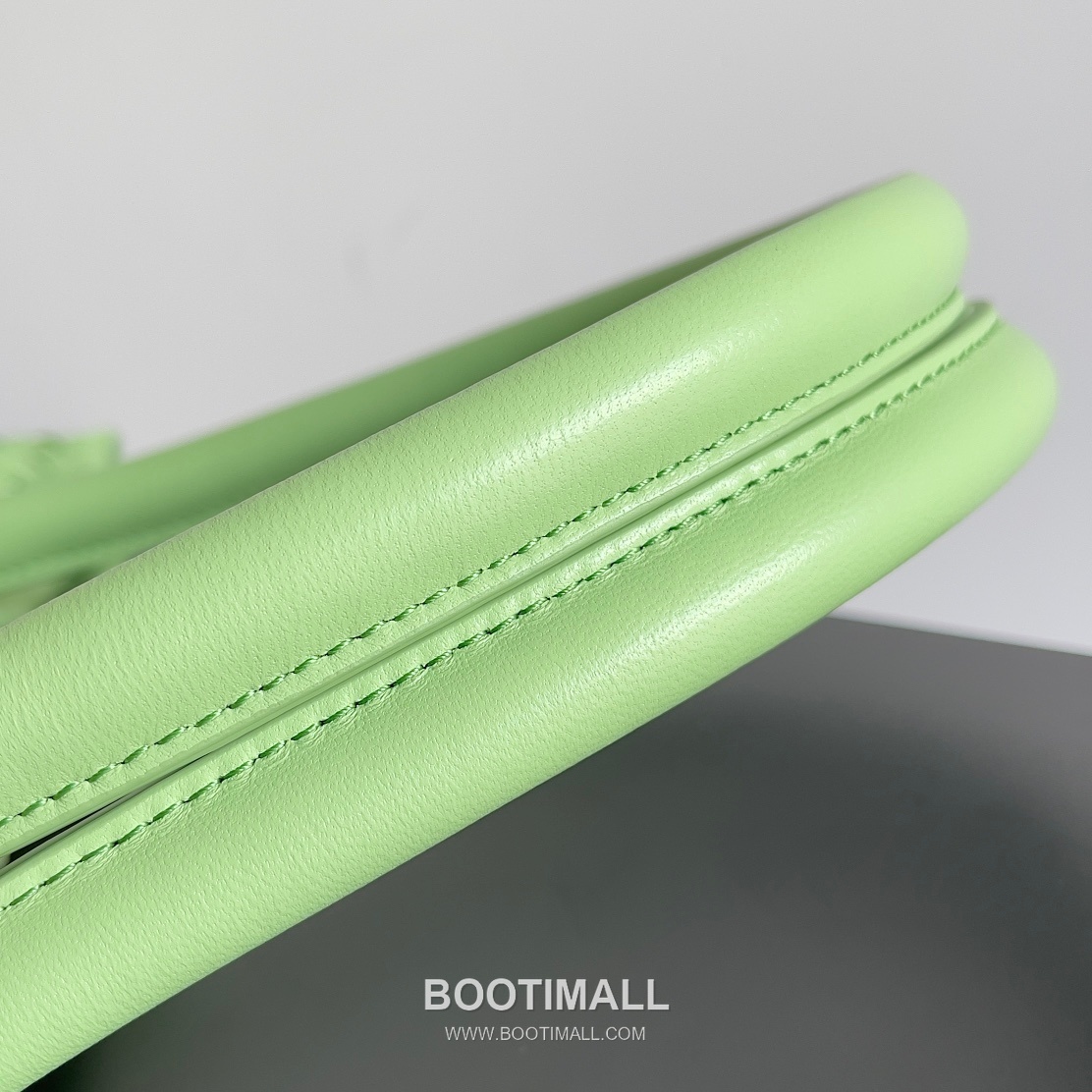 Bottega Veneta Cabat Intrecciato Nappa Leather Tote Bag 보테가베네타 카바 인트레치아토 나파 토트백 48cm 6