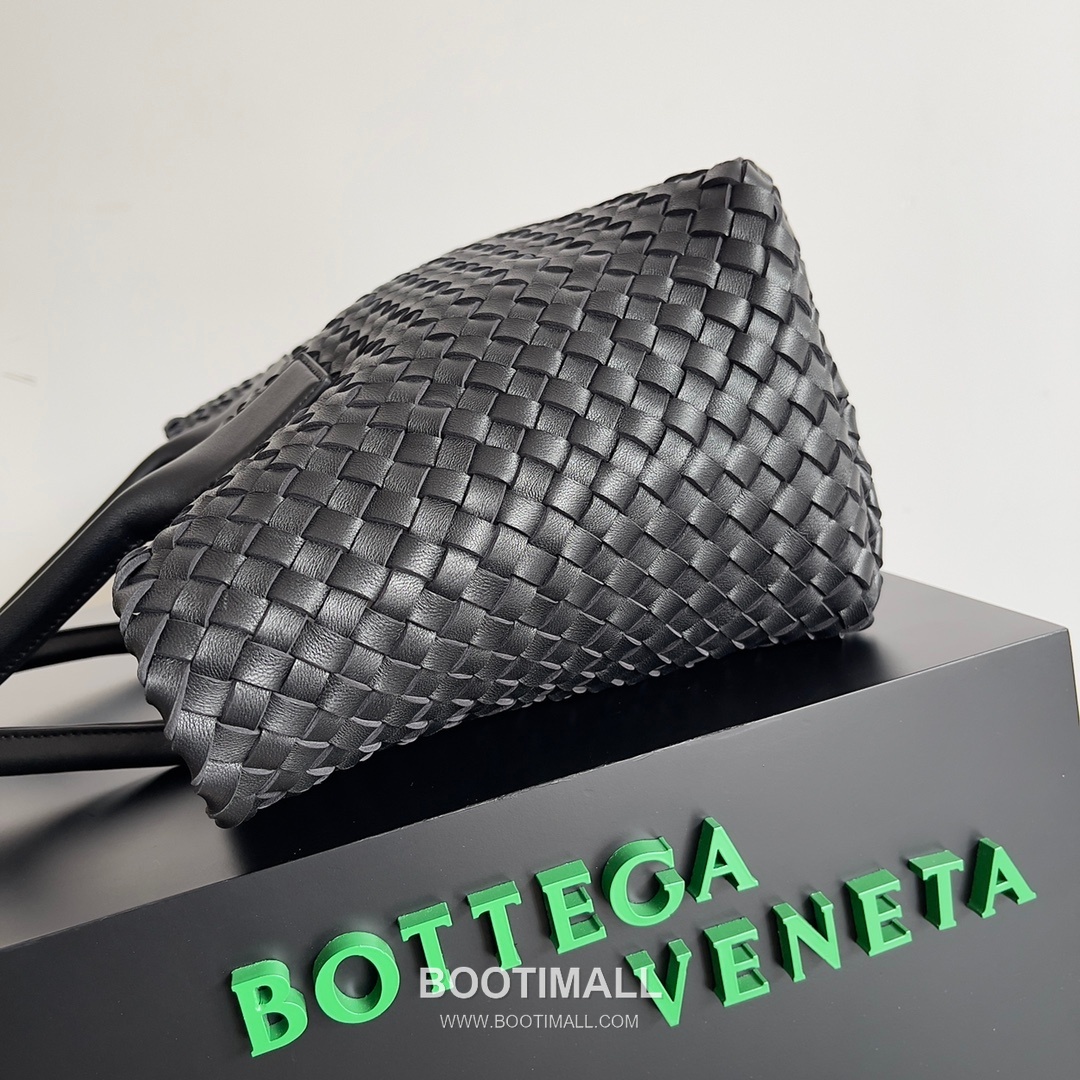 Bottega Veneta Cabat Intrecciato Nappa Leather Tote Bag 보테가베네타 카바 인트레치아토 나파 토트백 48cm 2