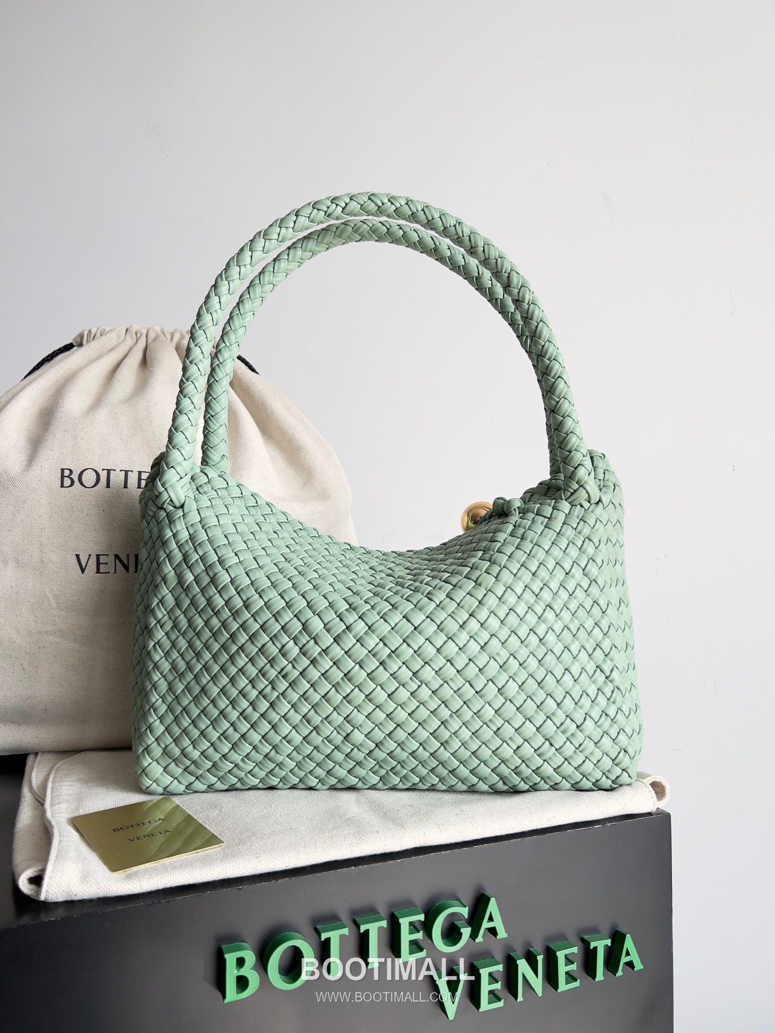 Bottega Veneta Tosca Intrecciato Nappa Leather Shoulder Bag 보테가베네타 토스카 인트레치아토 나파 숄더백 27cm 3