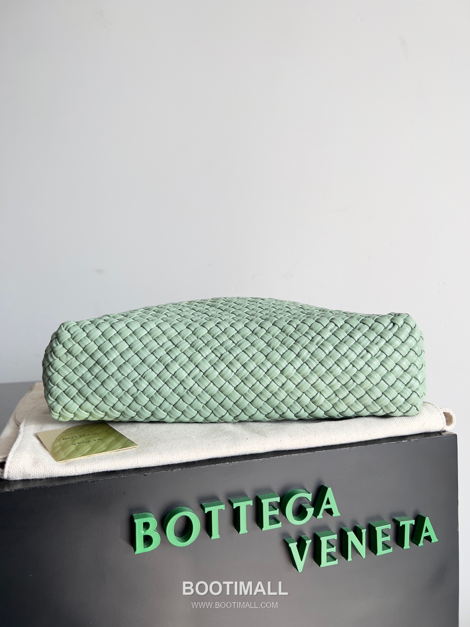 Bottega Veneta Tosca Intrecciato Nappa Leather Shoulder Bag 보테가베네타 토스카 인트레치아토 나파 숄더백 27cm 4