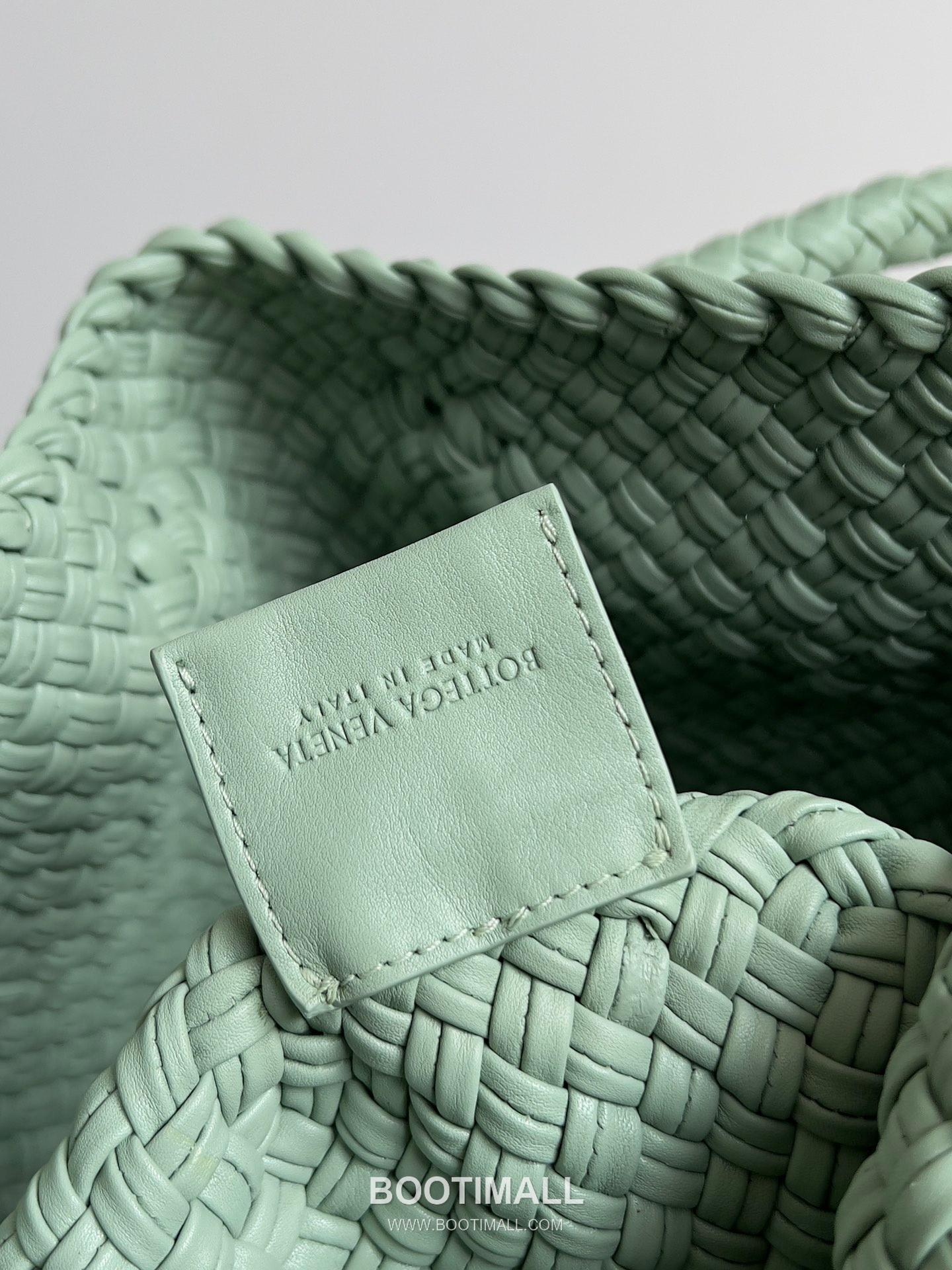 Bottega Veneta Tosca Intrecciato Nappa Leather Shoulder Bag 보테가베네타 토스카 인트레치아토 나파 숄더백 27cm 8