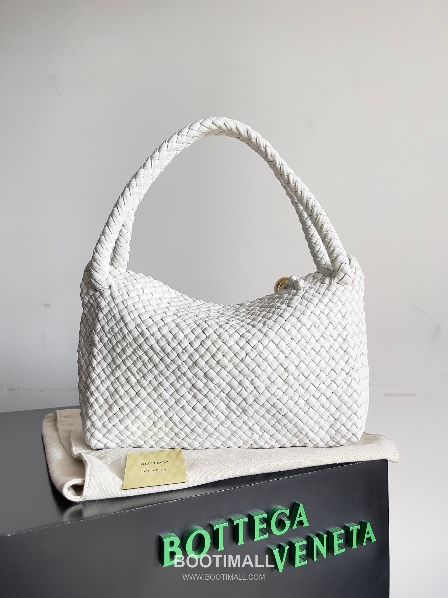Bottega Veneta Tosca Intrecciato Nappa Leather Shoulder Bag 보테가베네타 토스카 인트레치아토 나파 숄더백 27cm 3