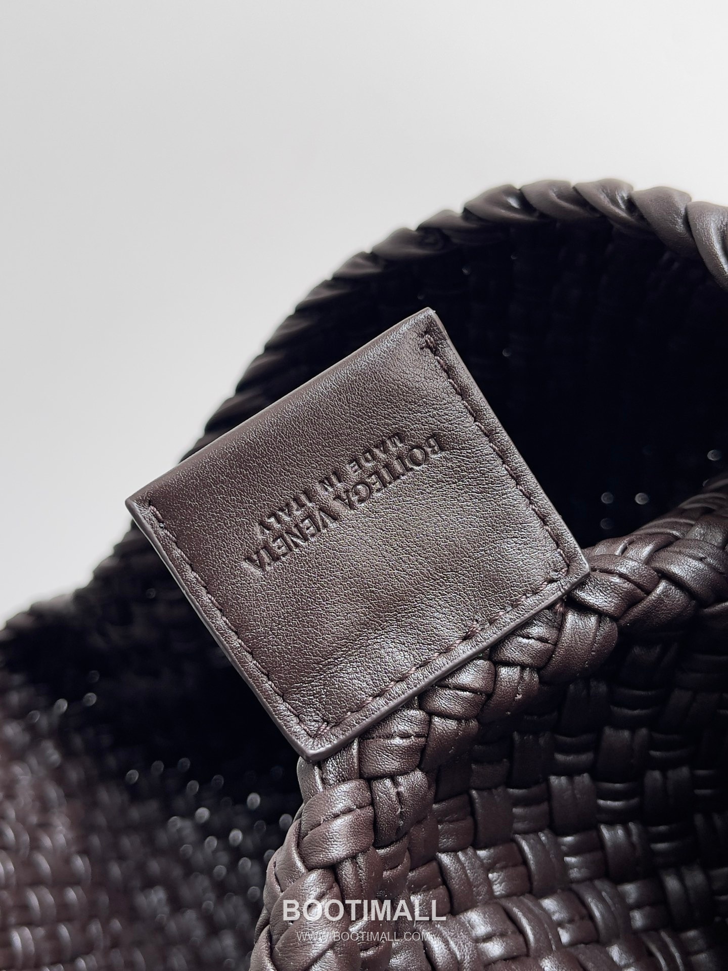 Bottega Veneta Tosca Intrecciato Nappa Leather Shoulder Bag 보테가베네타 토스카 인트레치아토 나파 숄더백 27cm 8