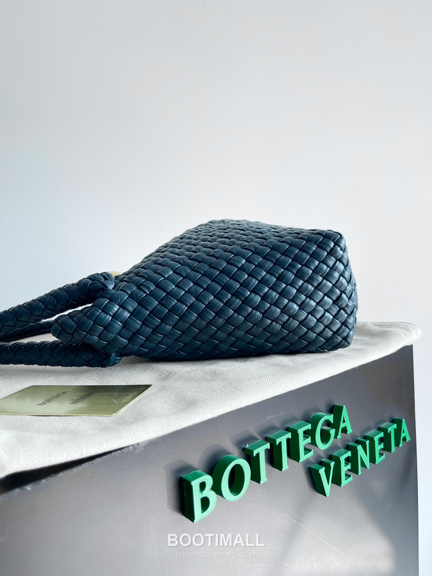 Bottega Veneta Tosca Intrecciato Nappa Leather Shoulder Bag 보테가베네타 토스카 인트레치아토 나파 숄더백 27cm 4
