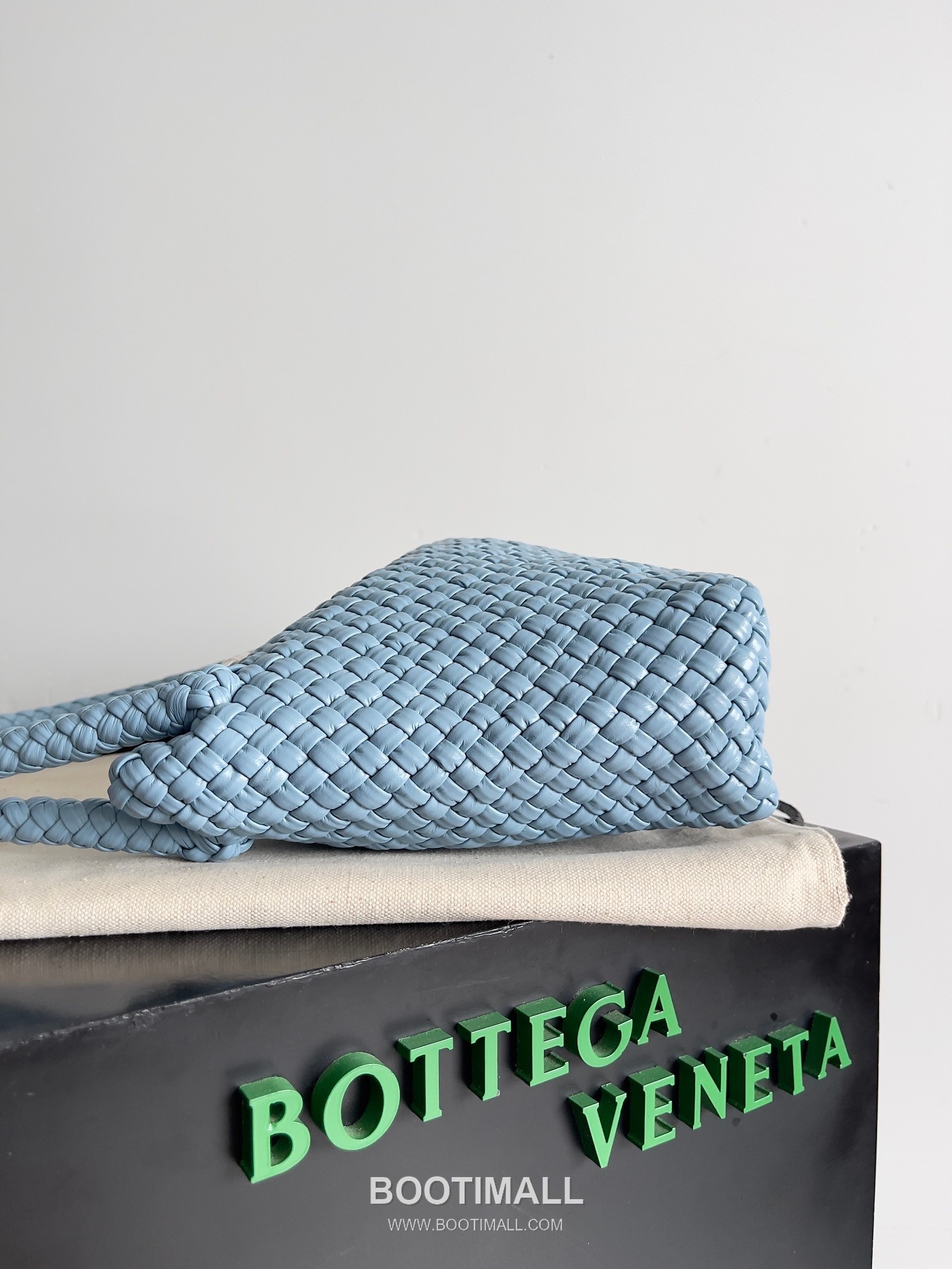 Bottega Veneta Tosca Intrecciato Nappa Leather Shoulder Bag 보테가베네타 토스카 인트레치아토 나파 숄더백 27cm 2