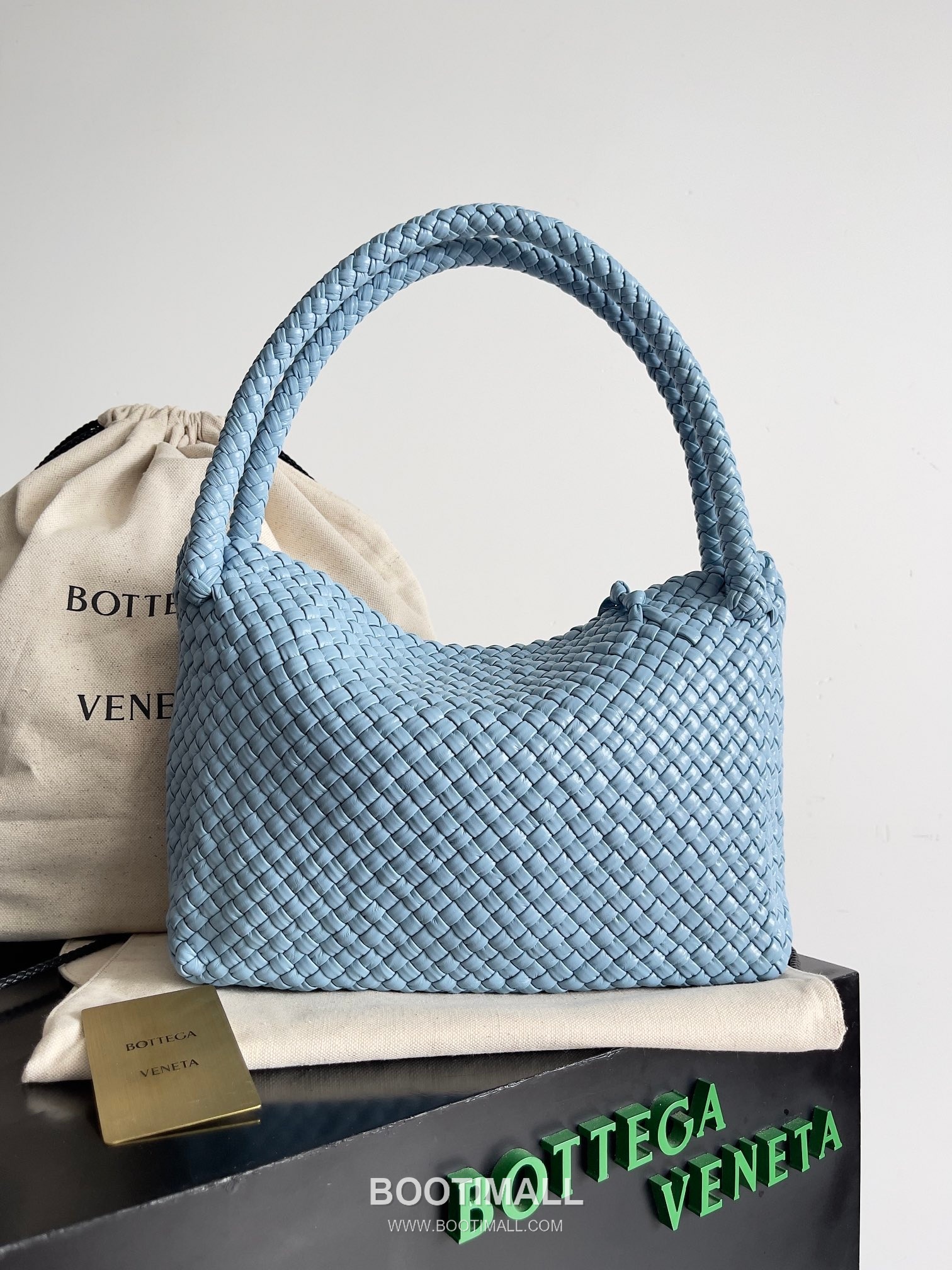 Bottega Veneta Tosca Intrecciato Nappa Leather Shoulder Bag 보테가베네타 토스카 인트레치아토 나파 숄더백 27cm 3
