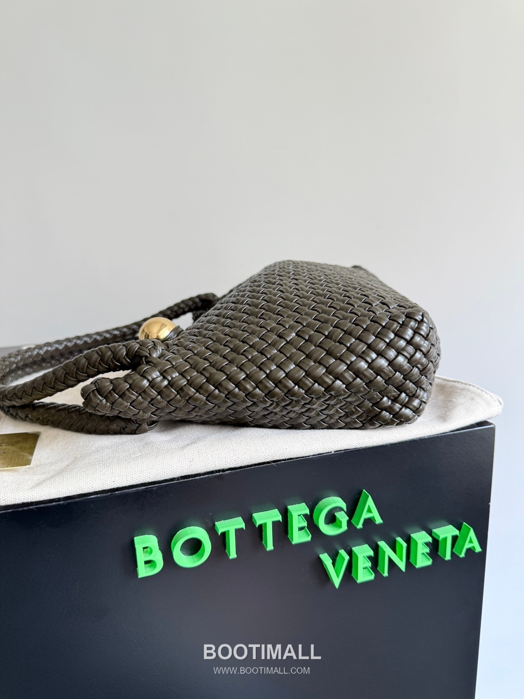 Bottega Veneta Tosca Intrecciato Nappa Leather Shoulder Bag 보테가베네타 토스카 인트레치아토 나파 숄더백 27cm 2