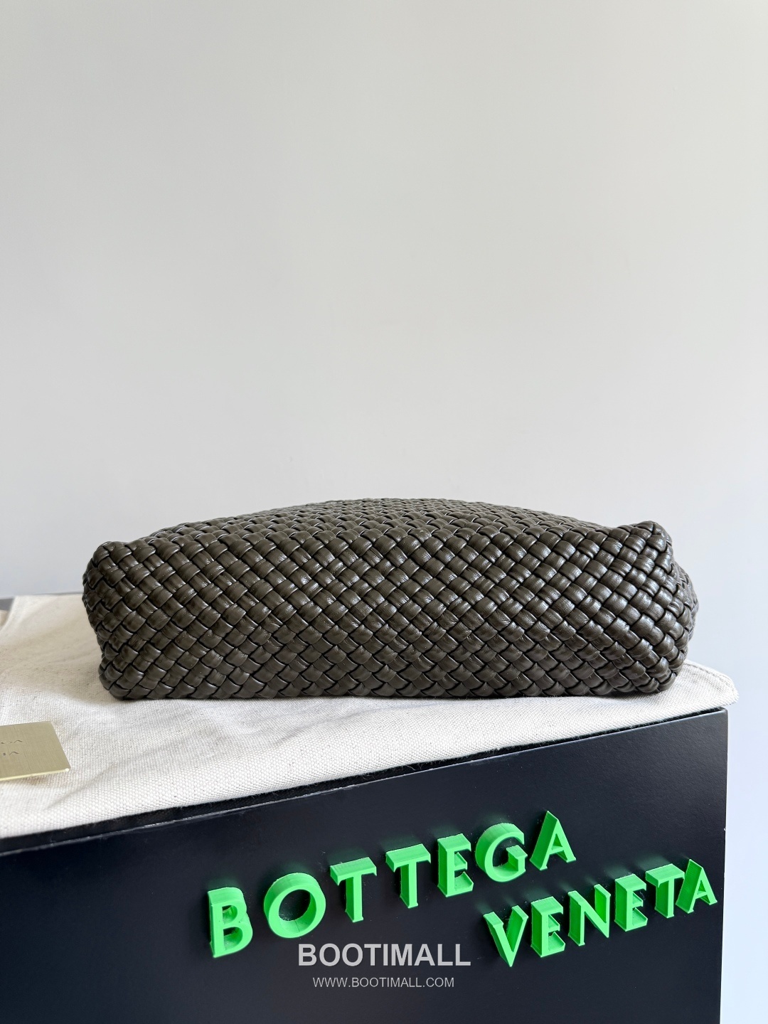 Bottega Veneta Tosca Intrecciato Nappa Leather Shoulder Bag 보테가베네타 토스카 인트레치아토 나파 숄더백 27cm 4