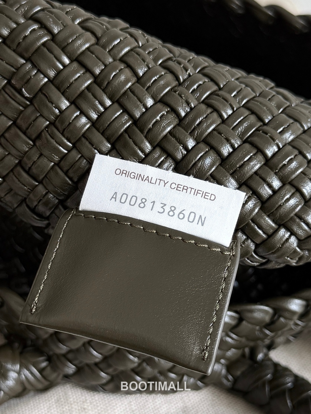 Bottega Veneta Tosca Intrecciato Nappa Leather Shoulder Bag 보테가베네타 토스카 인트레치아토 나파 숄더백 27cm 9