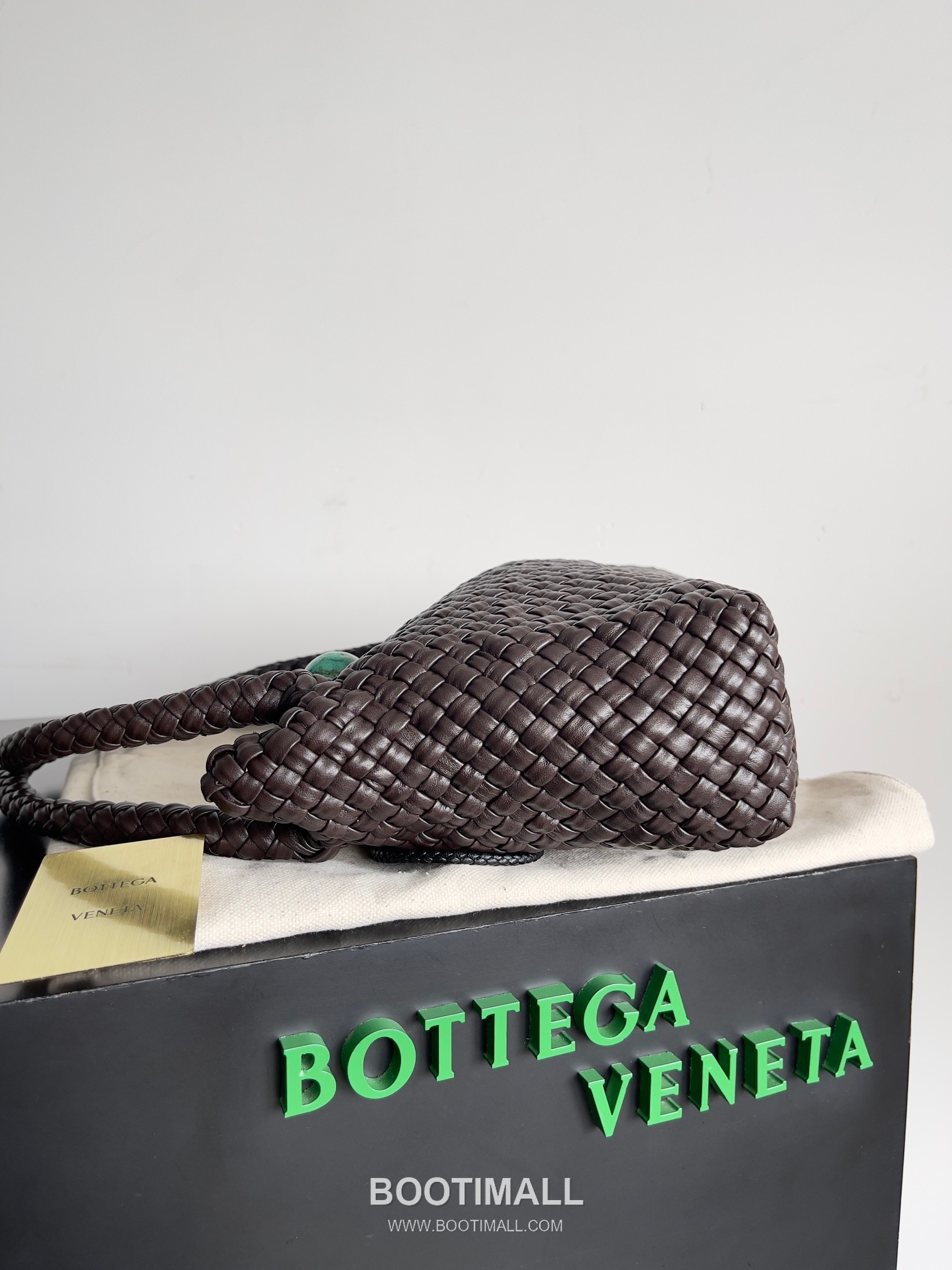 Bottega Veneta Tosca Intrecciato Nappa Leather Shoulder Bag 보테가베네타 토스카 인트레치아토 나파 숄더백 27cm 2