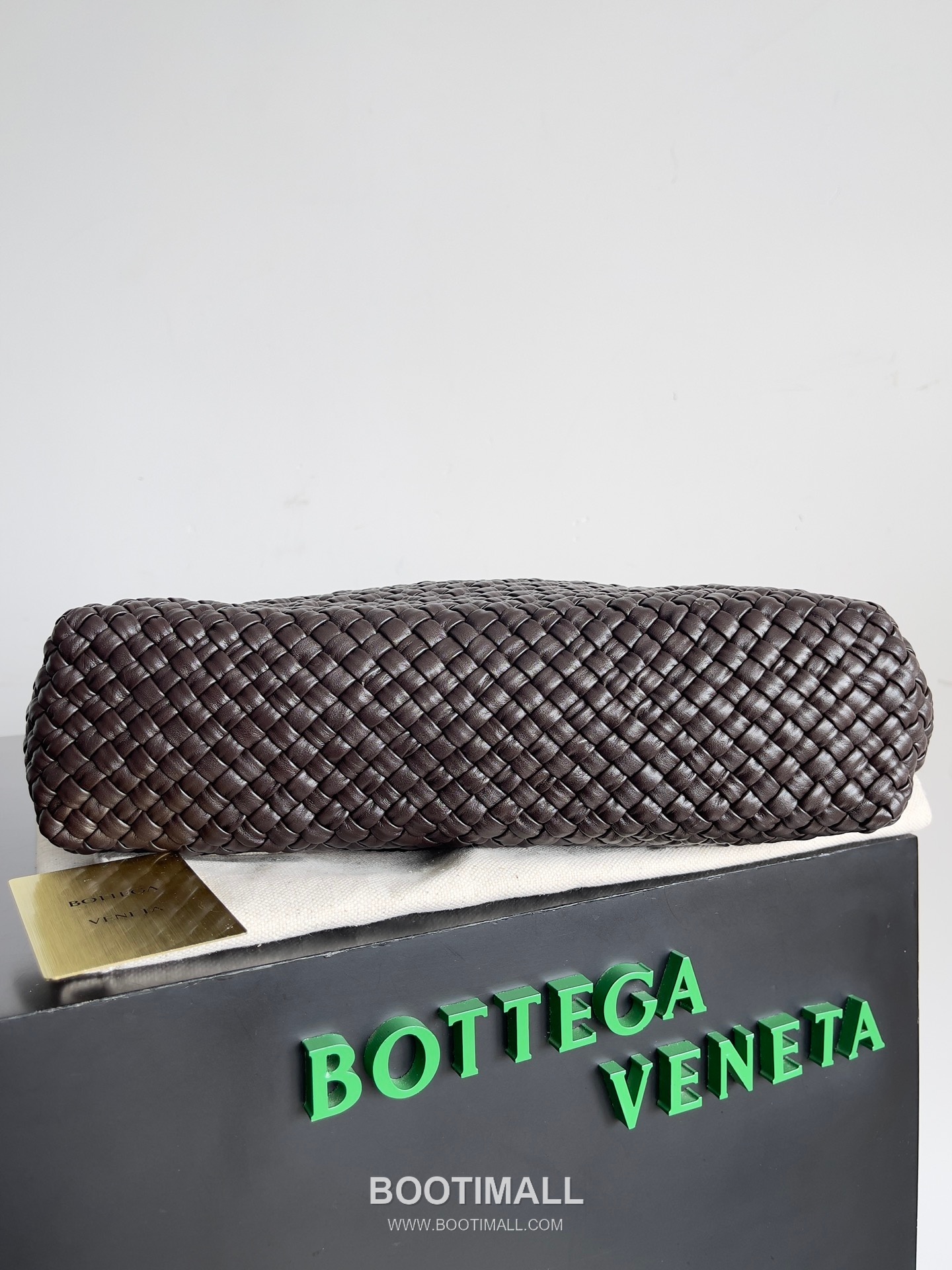 Bottega Veneta Tosca Intrecciato Nappa Leather Shoulder Bag 보테가베네타 토스카 인트레치아토 나파 숄더백 27cm 4
