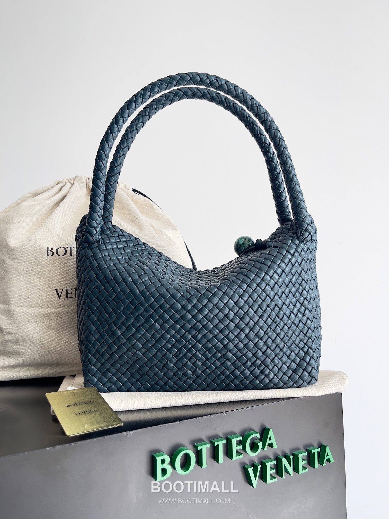 Bottega Veneta Tosca Intrecciato Nappa Leather Shoulder Bag 보테가베네타 토스카 인트레치아토 나파 숄더백 27cm 3