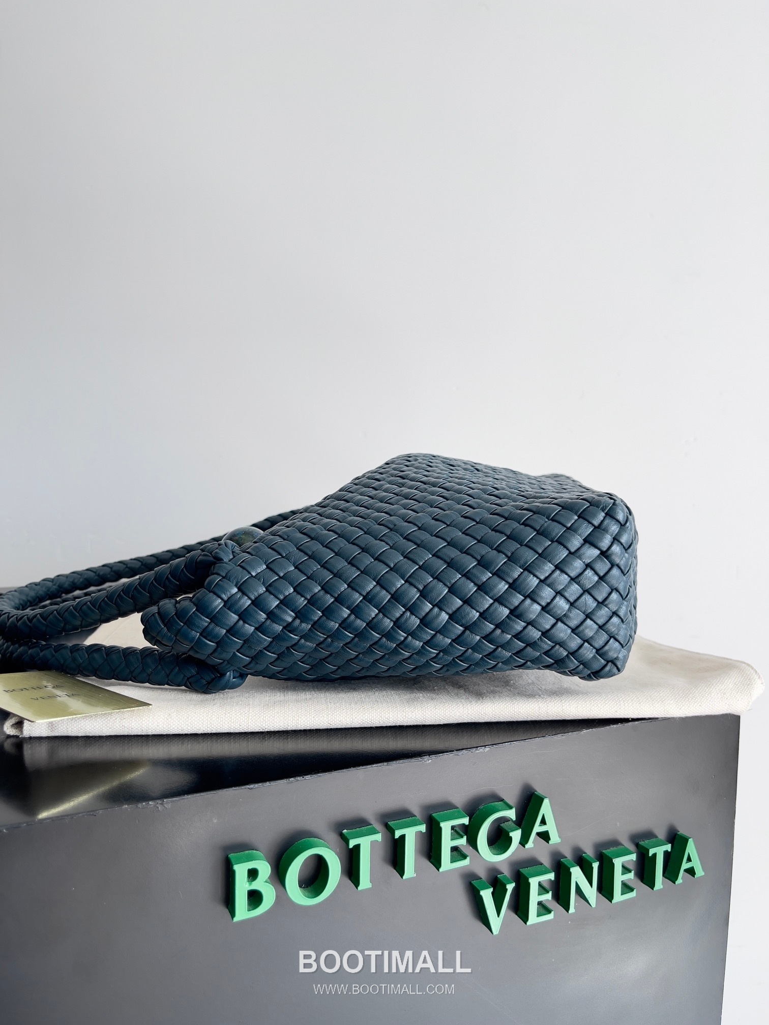 Bottega Veneta Tosca Intrecciato Nappa Leather Shoulder Bag 보테가베네타 토스카 인트레치아토 나파 숄더백 27cm 4