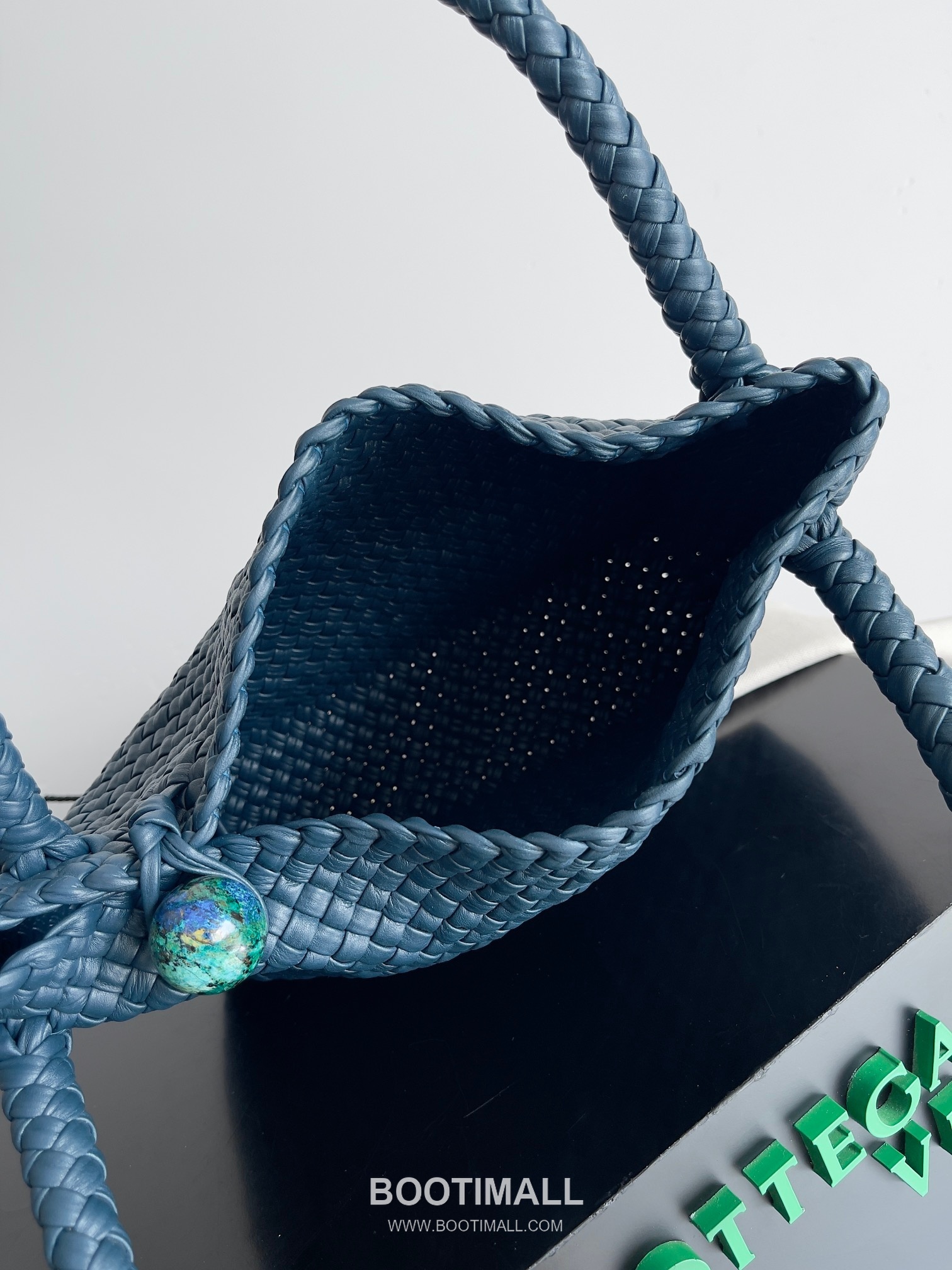 Bottega Veneta Tosca Intrecciato Nappa Leather Shoulder Bag 보테가베네타 토스카 인트레치아토 나파 숄더백 27cm 6