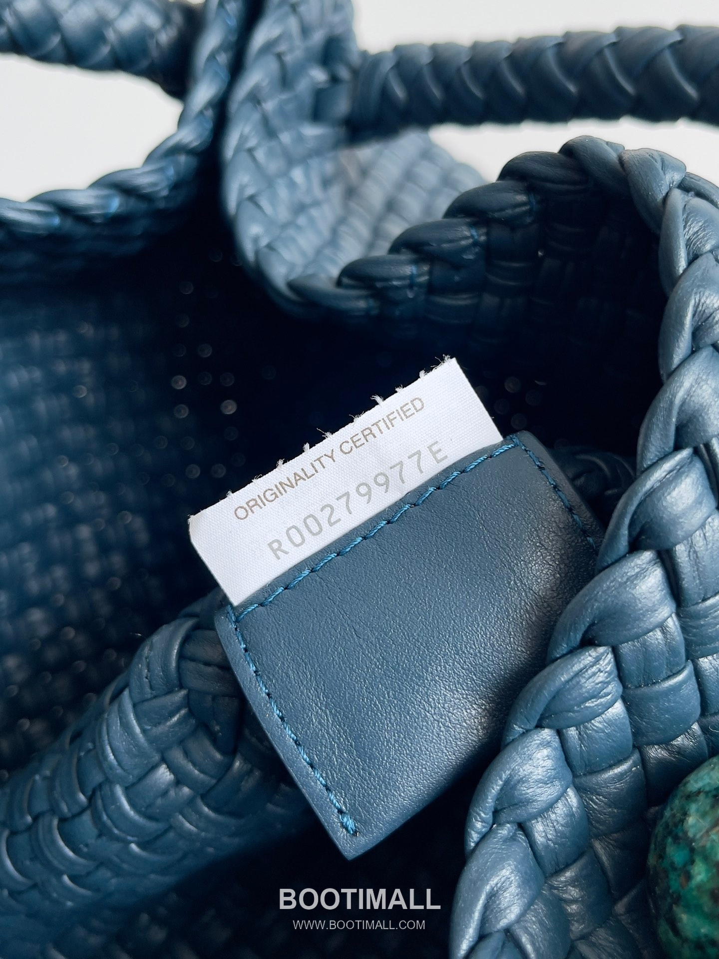 Bottega Veneta Tosca Intrecciato Nappa Leather Shoulder Bag 보테가베네타 토스카 인트레치아토 나파 숄더백 27cm 9