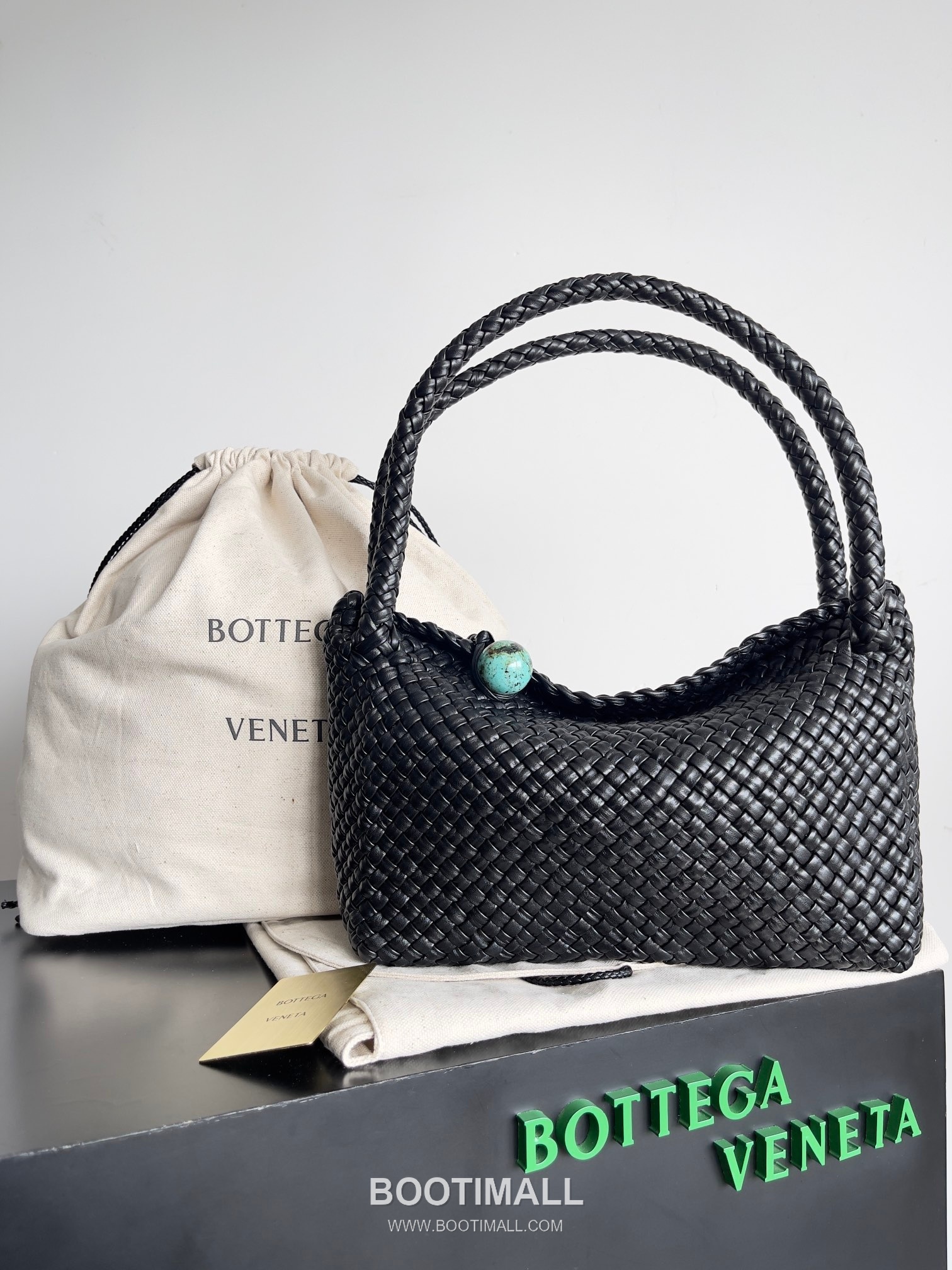 Bottega Veneta Tosca Intrecciato Nappa Leather Shoulder Bag 보테가베네타 토스카 인트레치아토 나파 숄더백 27cm 1