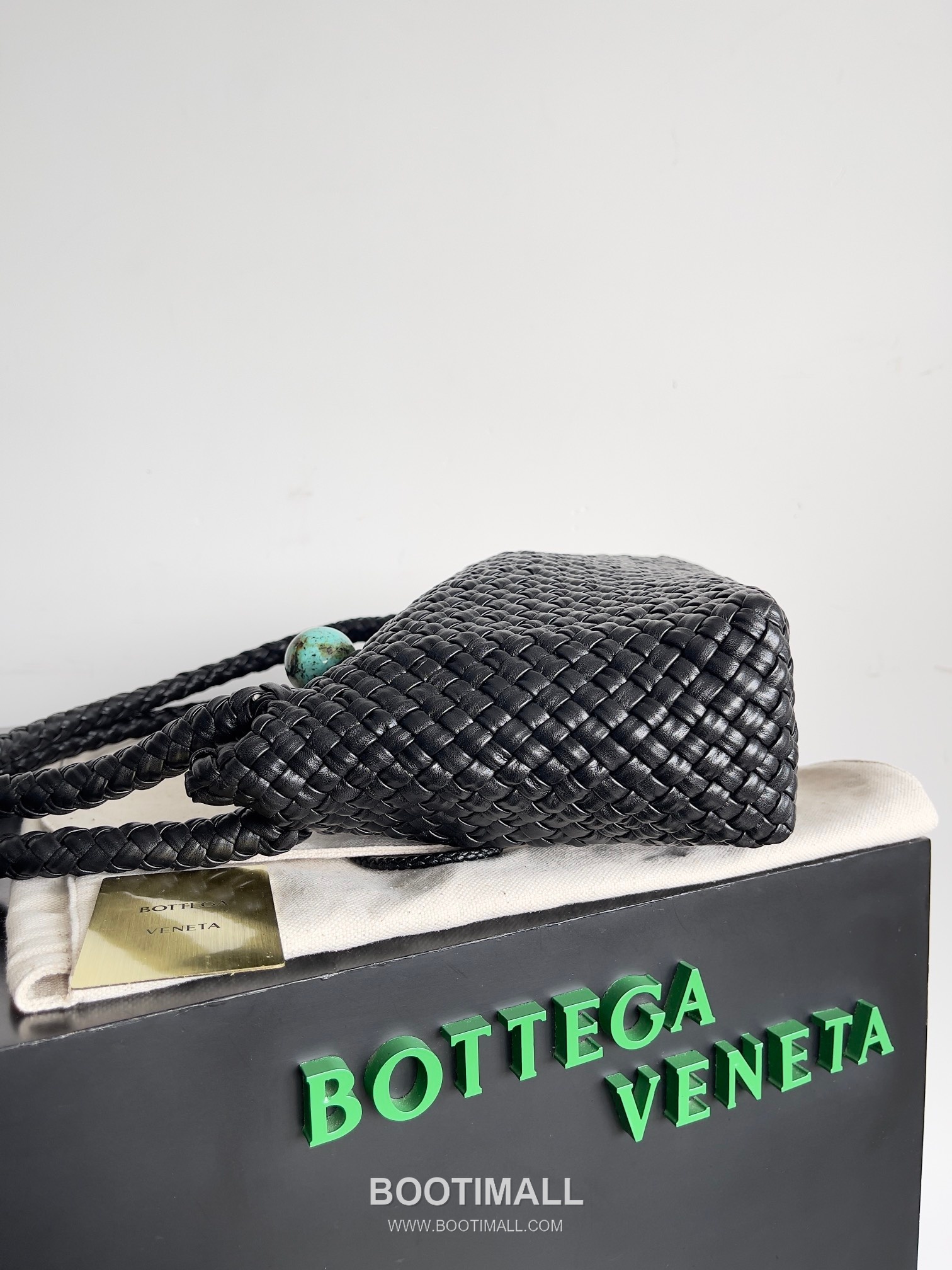Bottega Veneta Tosca Intrecciato Nappa Leather Shoulder Bag 보테가베네타 토스카 인트레치아토 나파 숄더백 27cm 2