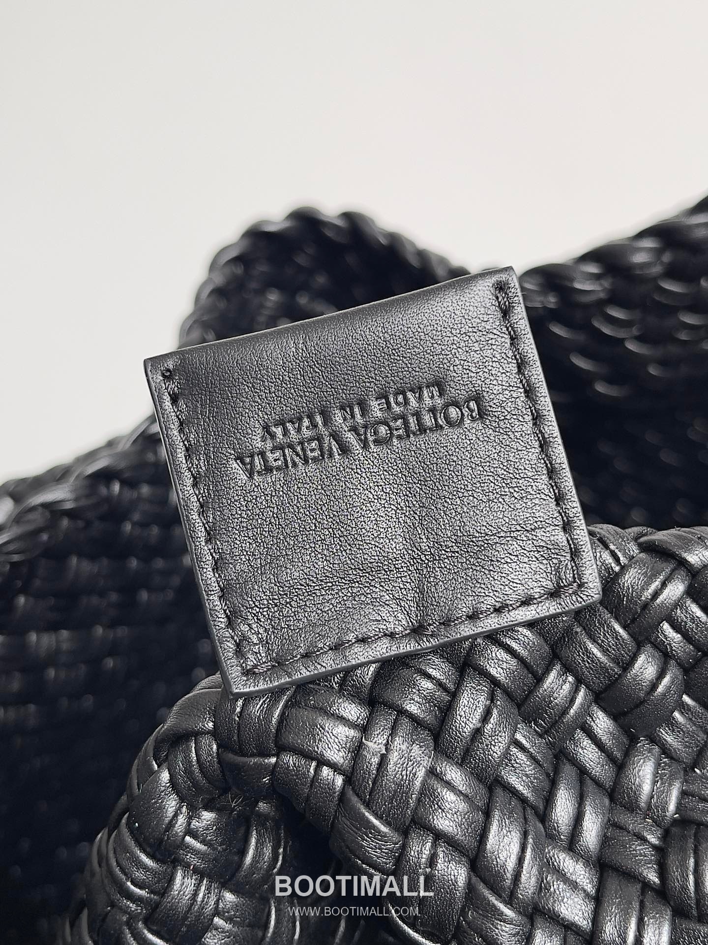 Bottega Veneta Tosca Intrecciato Nappa Leather Shoulder Bag 보테가베네타 토스카 인트레치아토 나파 숄더백 27cm 8