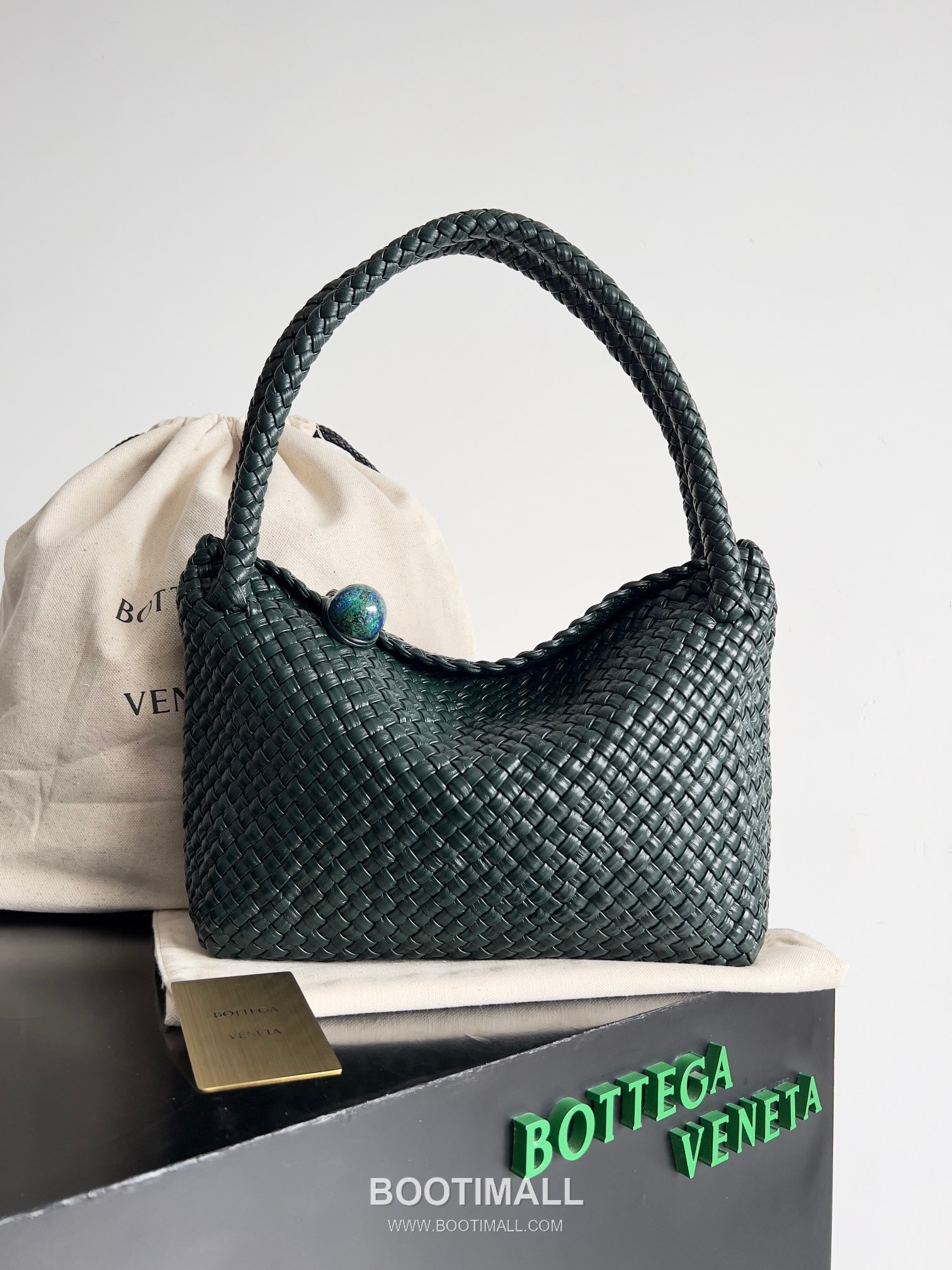 Bottega Veneta Tosca Intrecciato Nappa Leather Shoulder Bag 보테가베네타 토스카 인트레치아토 나파 숄더백 27cm 1