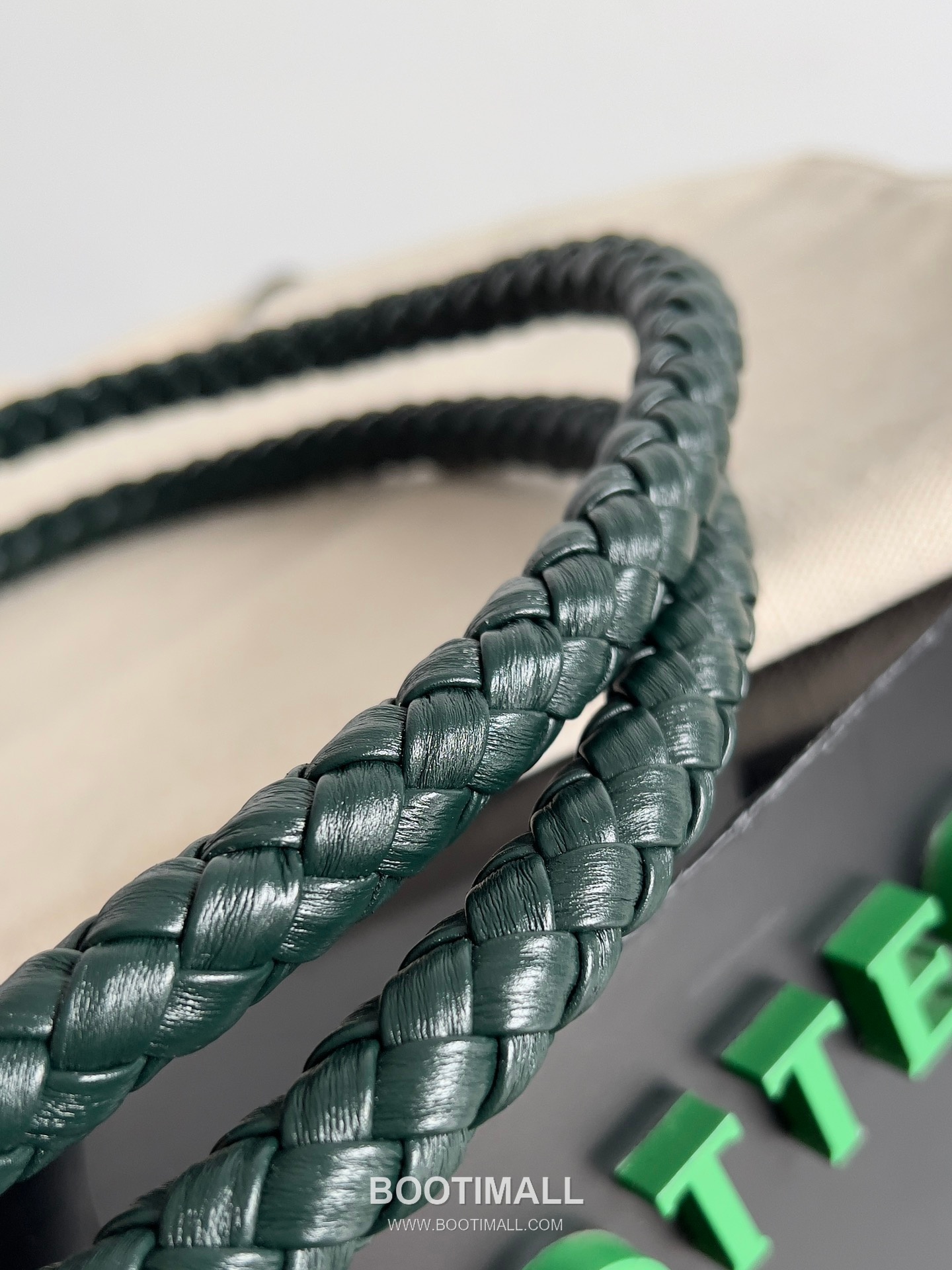 Bottega Veneta Tosca Intrecciato Nappa Leather Shoulder Bag 보테가베네타 토스카 인트레치아토 나파 숄더백 27cm 6