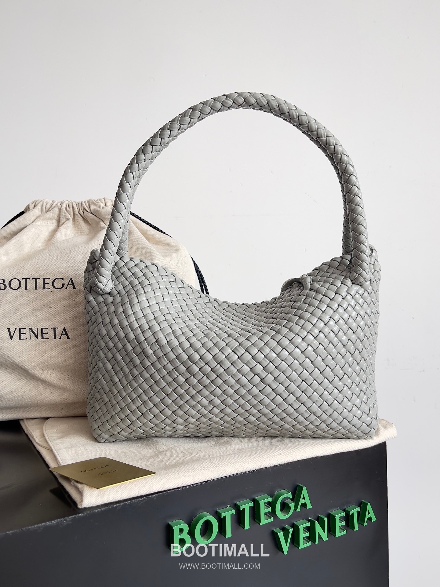 Bottega Veneta Tosca Intrecciato Nappa Leather Shoulder Bag 보테가베네타 토스카 인트레치아토 나파 숄더백 27cm 3