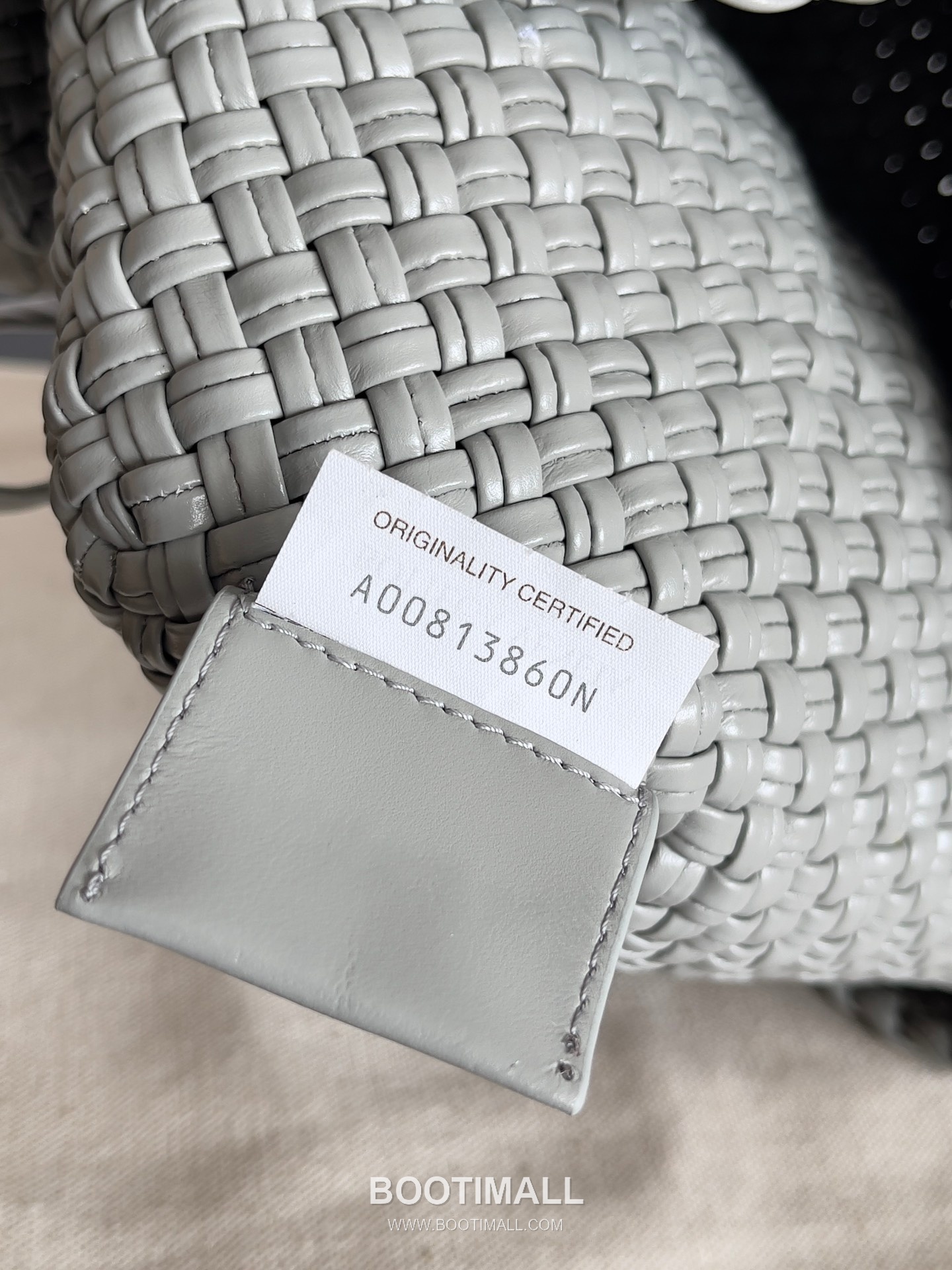 Bottega Veneta Tosca Intrecciato Nappa Leather Shoulder Bag 보테가베네타 토스카 인트레치아토 나파 숄더백 27cm 9