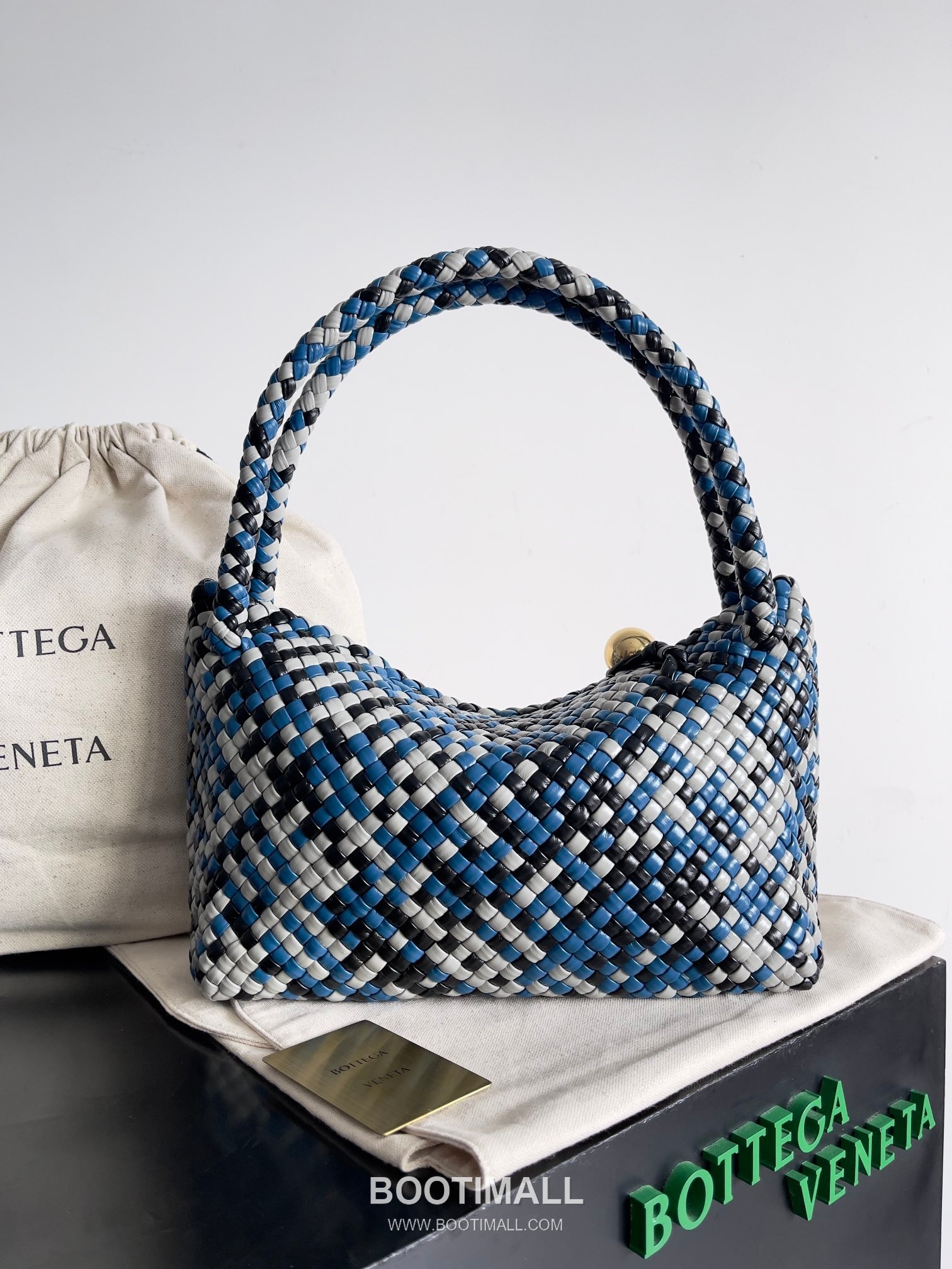 Bottega Veneta Tosca Intrecciato Nappa Leather Shoulder Bag 보테가베네타 토스카 인트레치아토 나파 숄더백 27cm 3