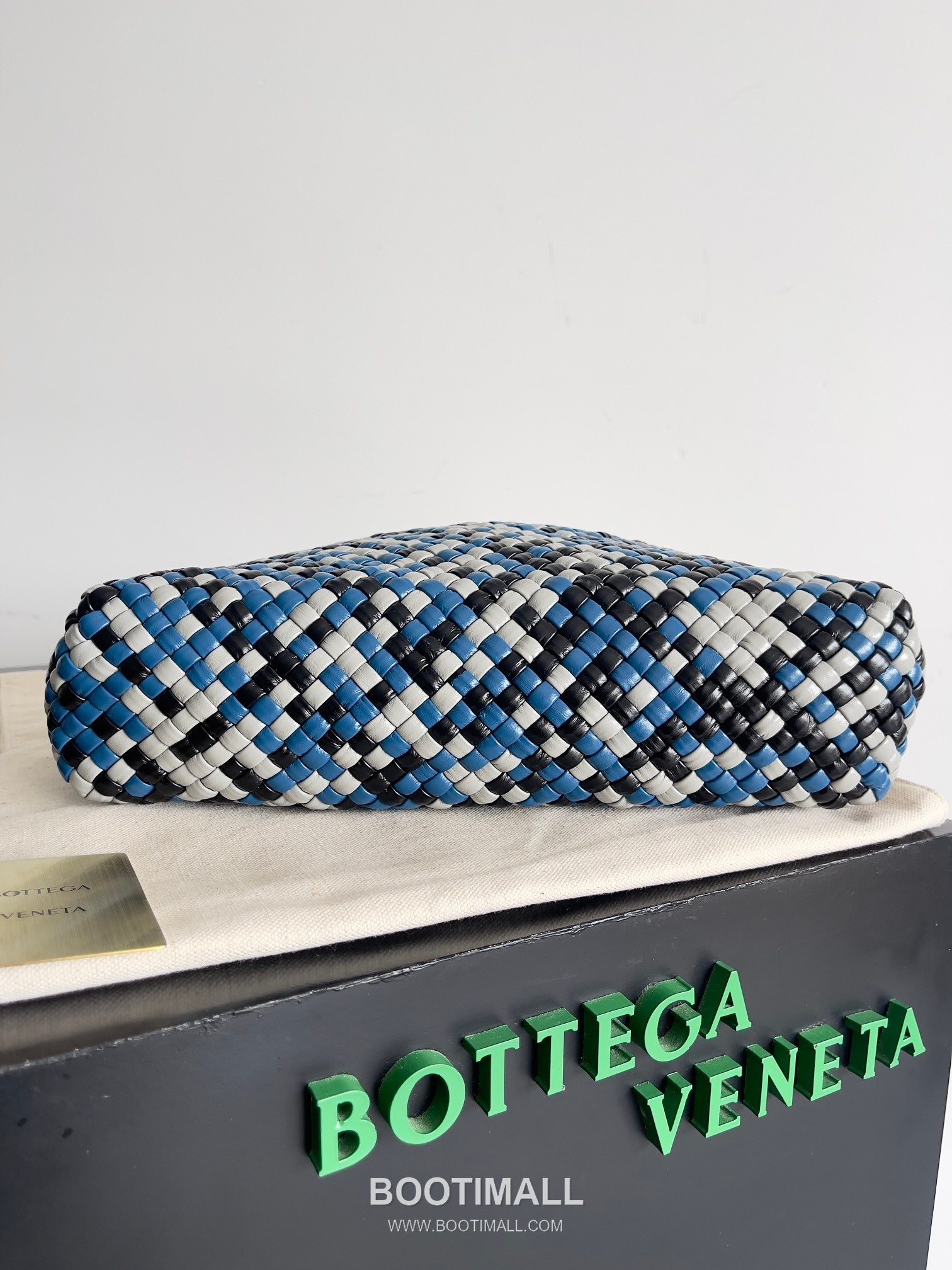 Bottega Veneta Tosca Intrecciato Nappa Leather Shoulder Bag 보테가베네타 토스카 인트레치아토 나파 숄더백 27cm 4